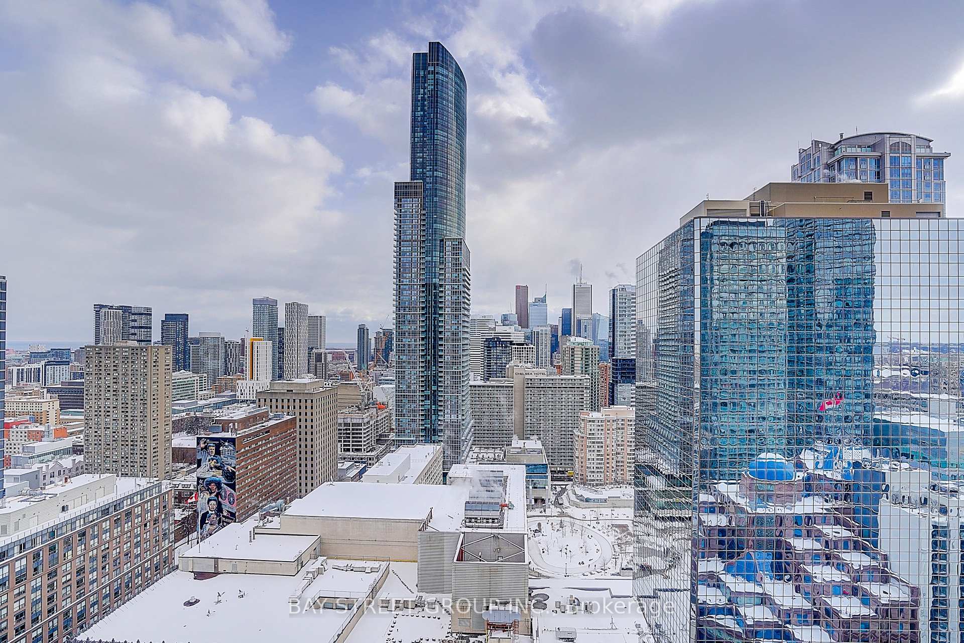1 Bedroom Condo at 15 Grenville, Toronto For sale