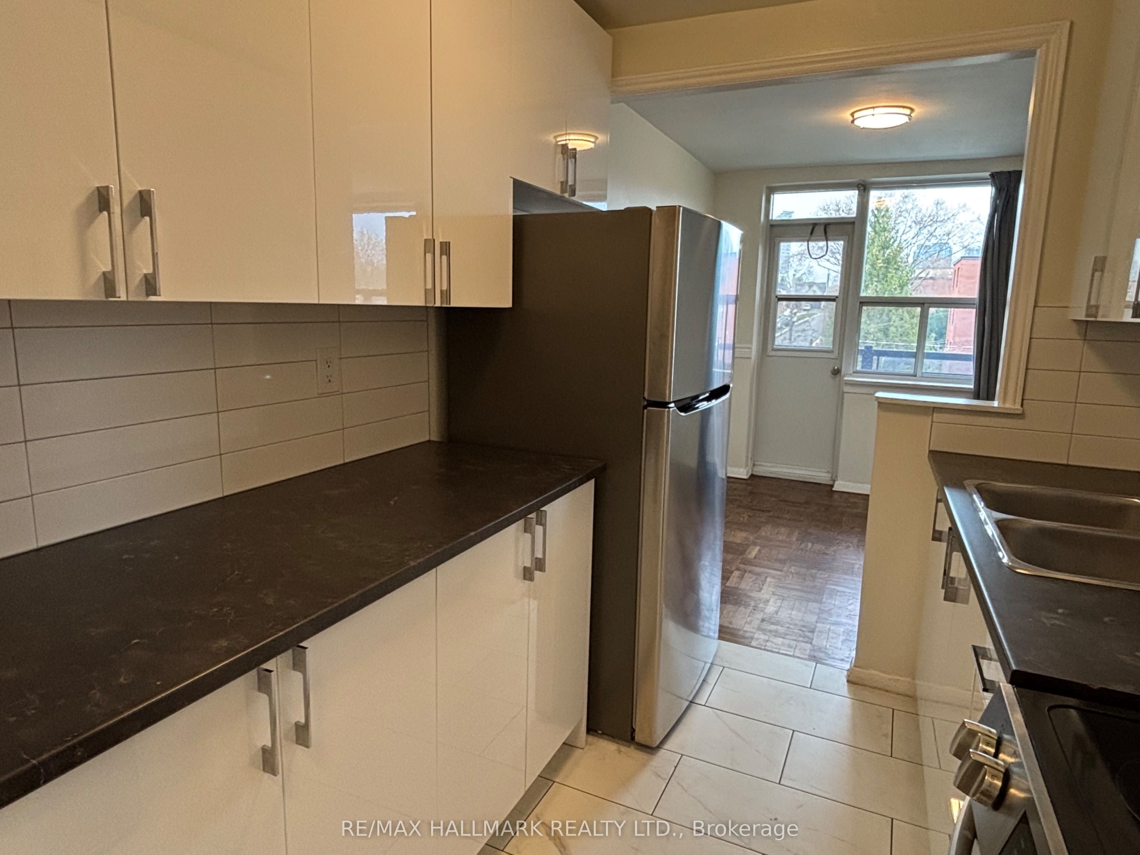 2 Kinsdale Boulevard, #302