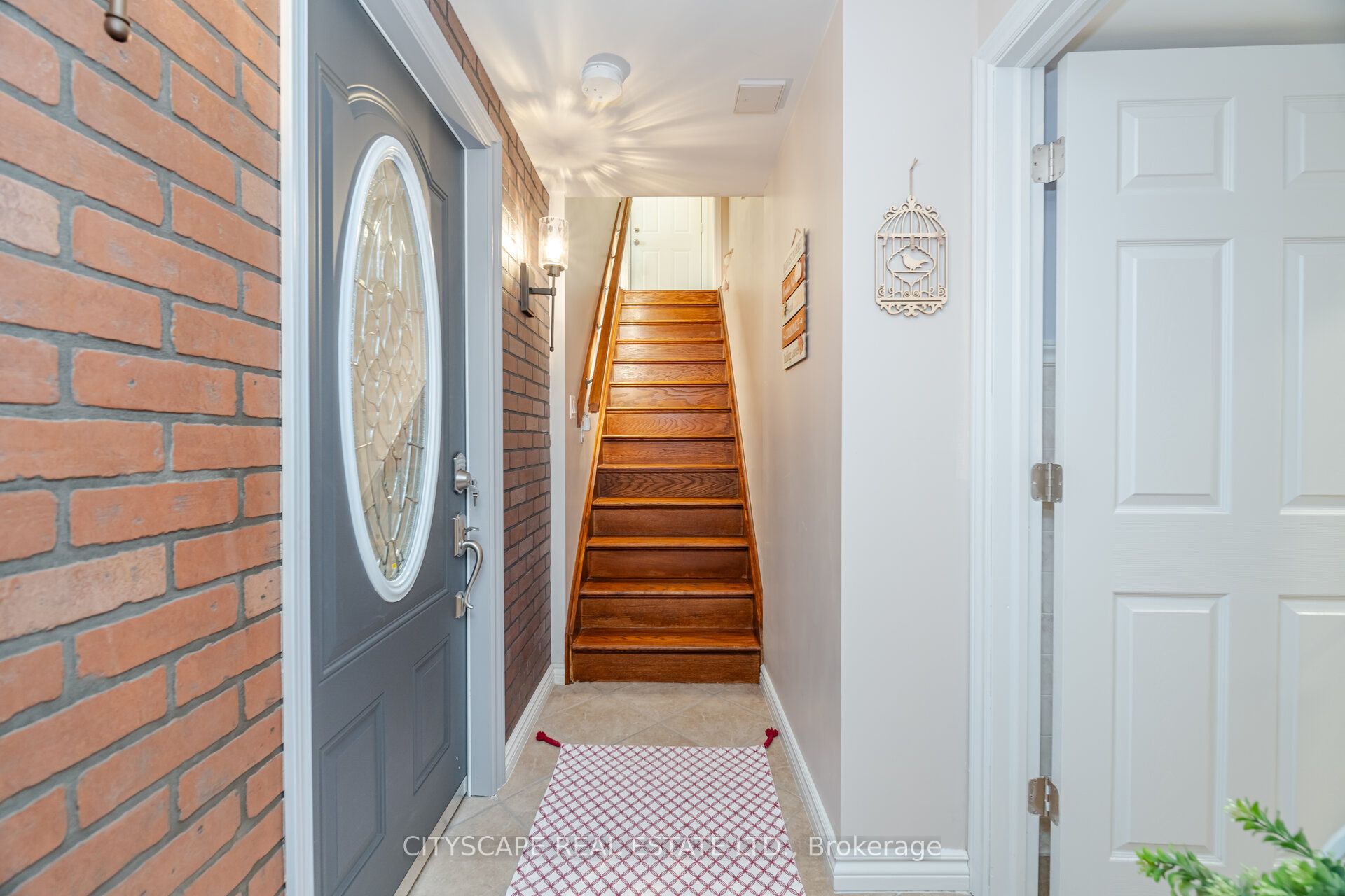 657 Symons Cross