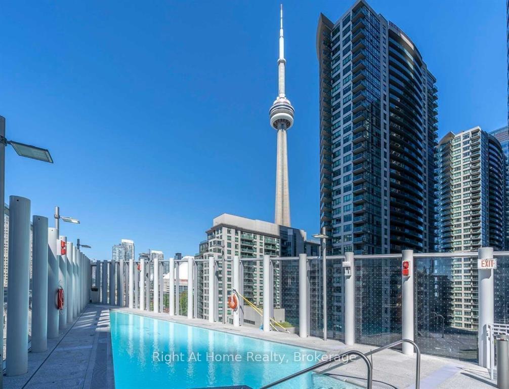 1 Bedroom Condo at 10 York,  Toronto For sale
