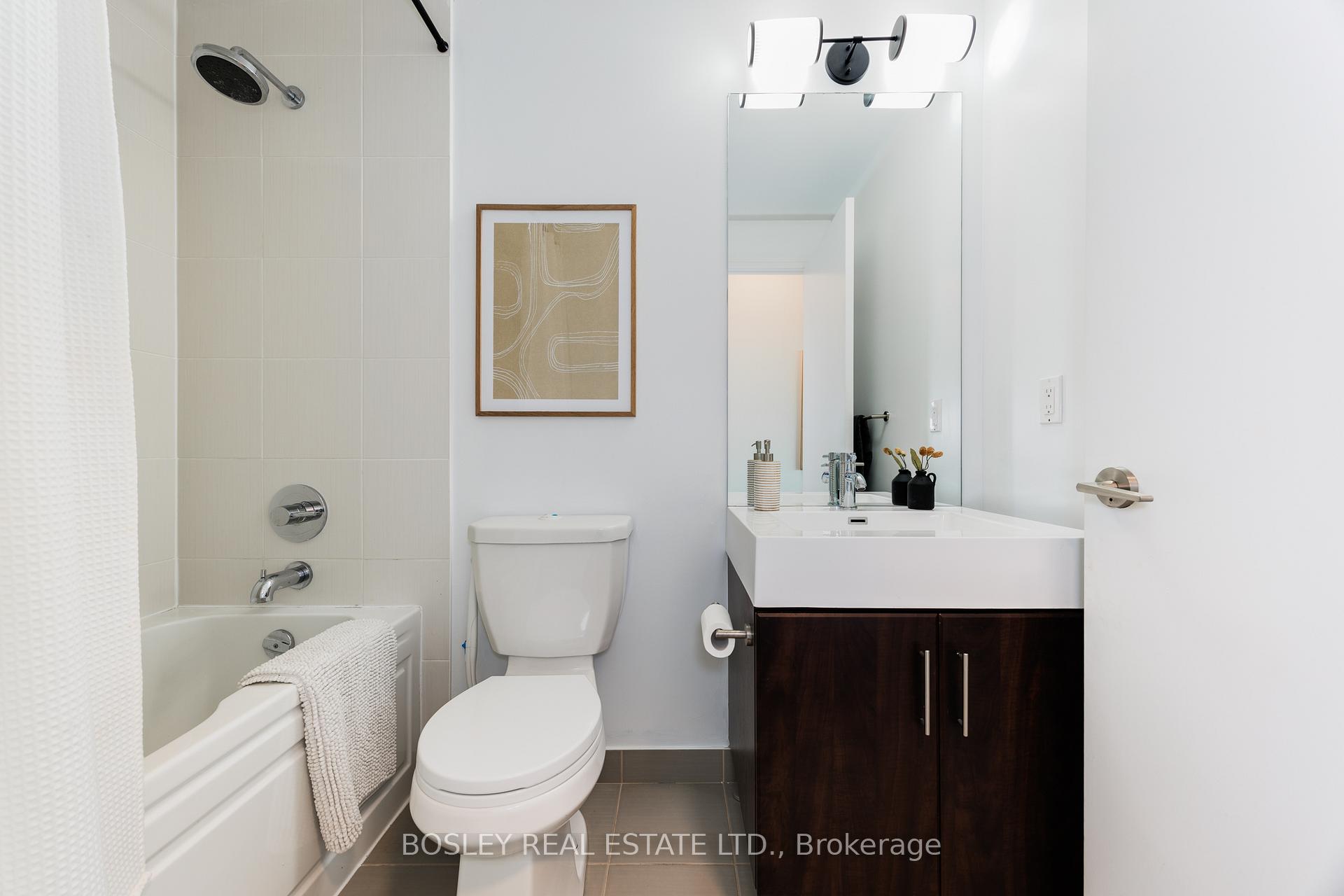 3 Bedrooms Condo at 35 Brian Peck, Toronto For sale