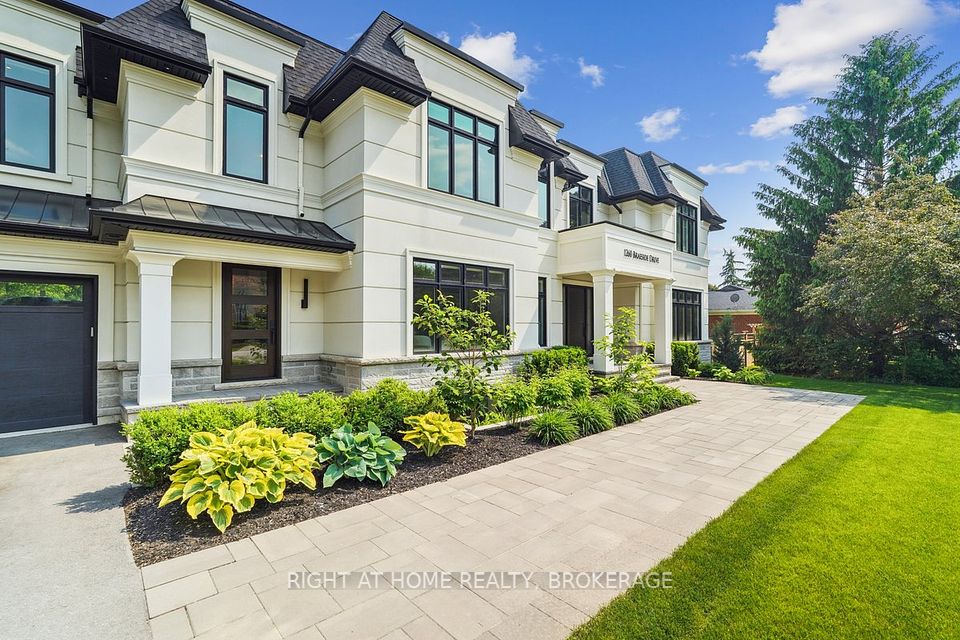 1260 Braeside Drive, Oakville, ON L6J 2A4