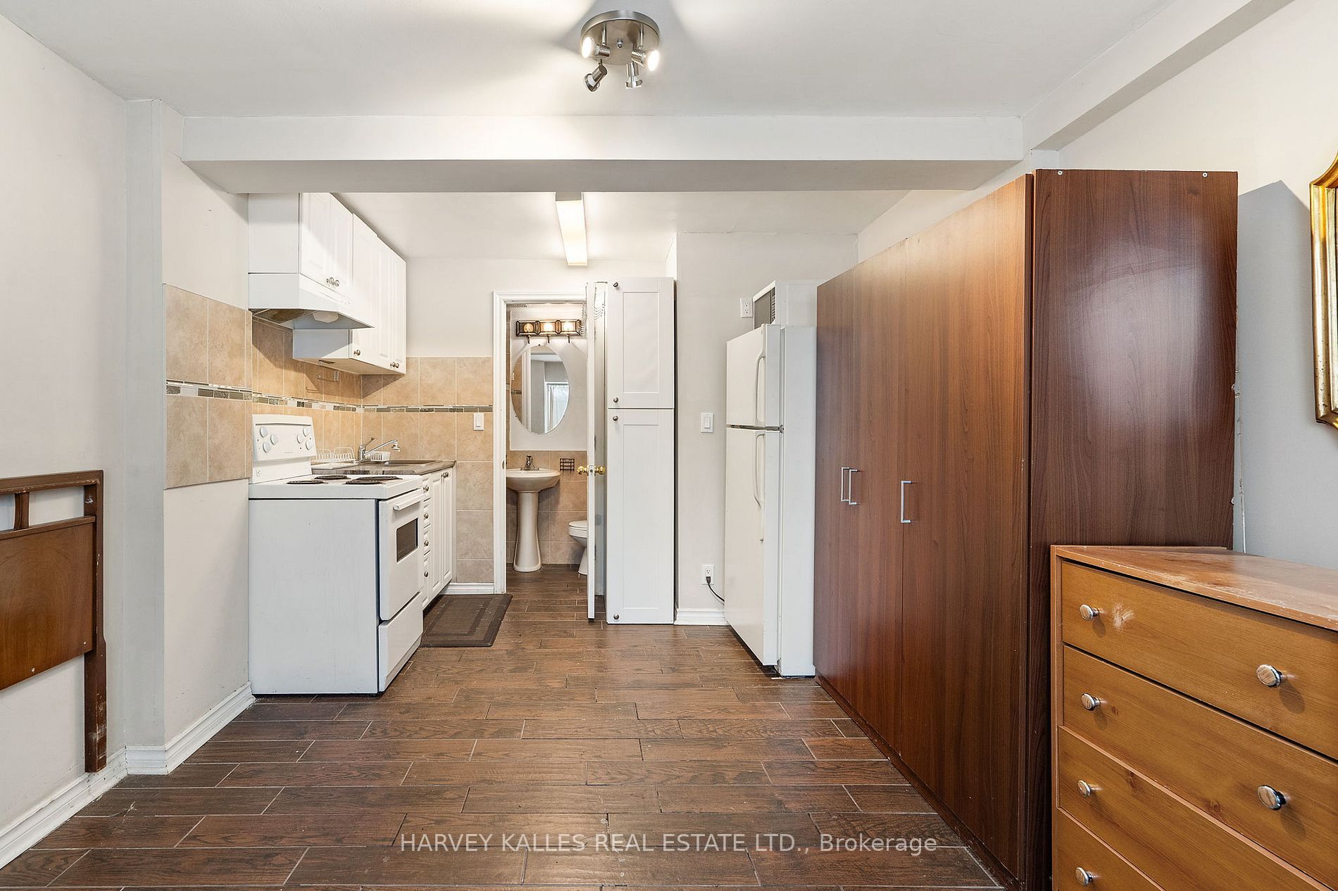 58 Garthdale Court W
