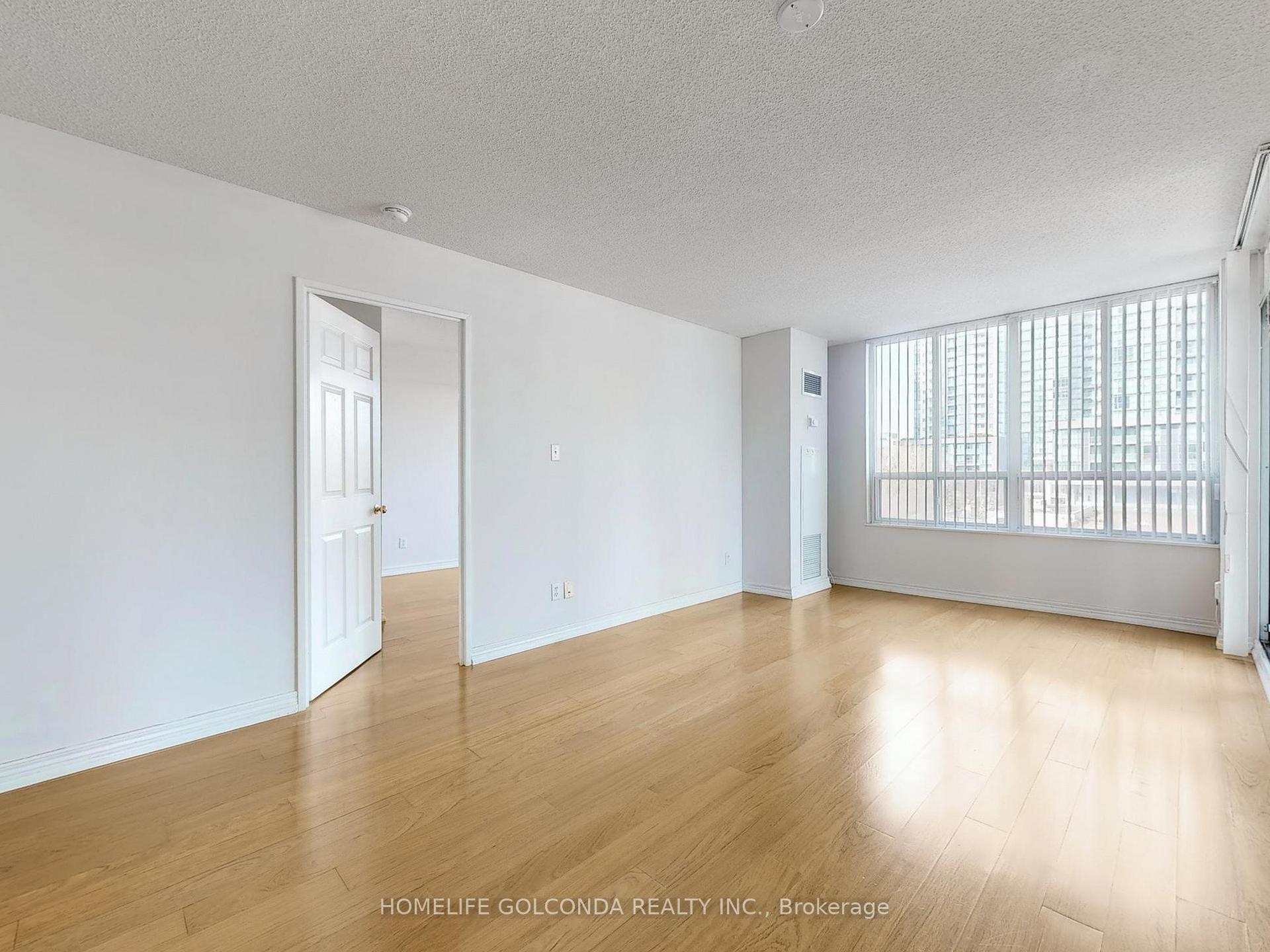 2 Bedrooms Condo at 28 Empress, Toronto For sale