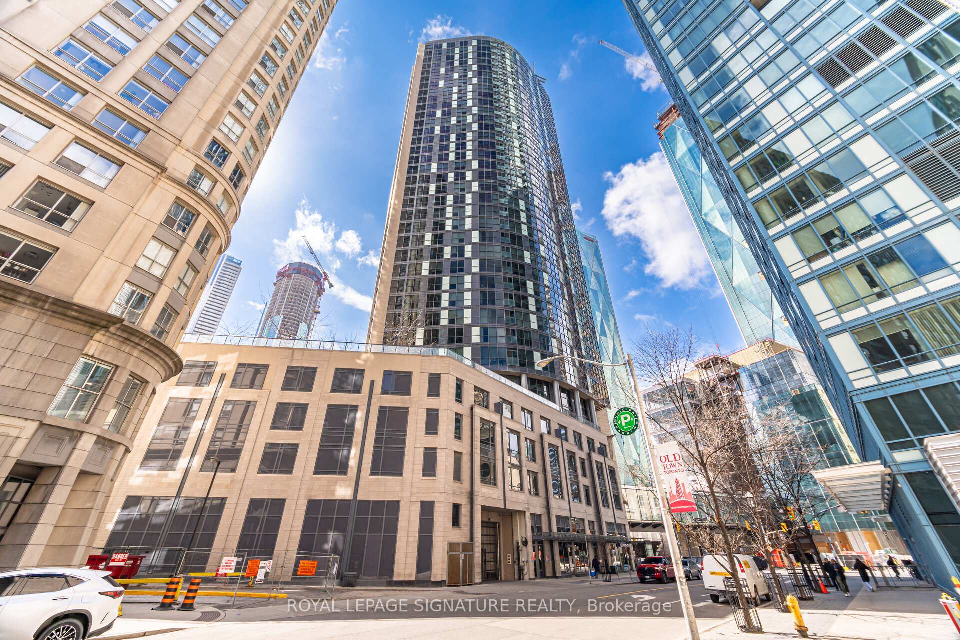 2 Bedrooms Condo at 1 The Esplanade, Toronto For sale
