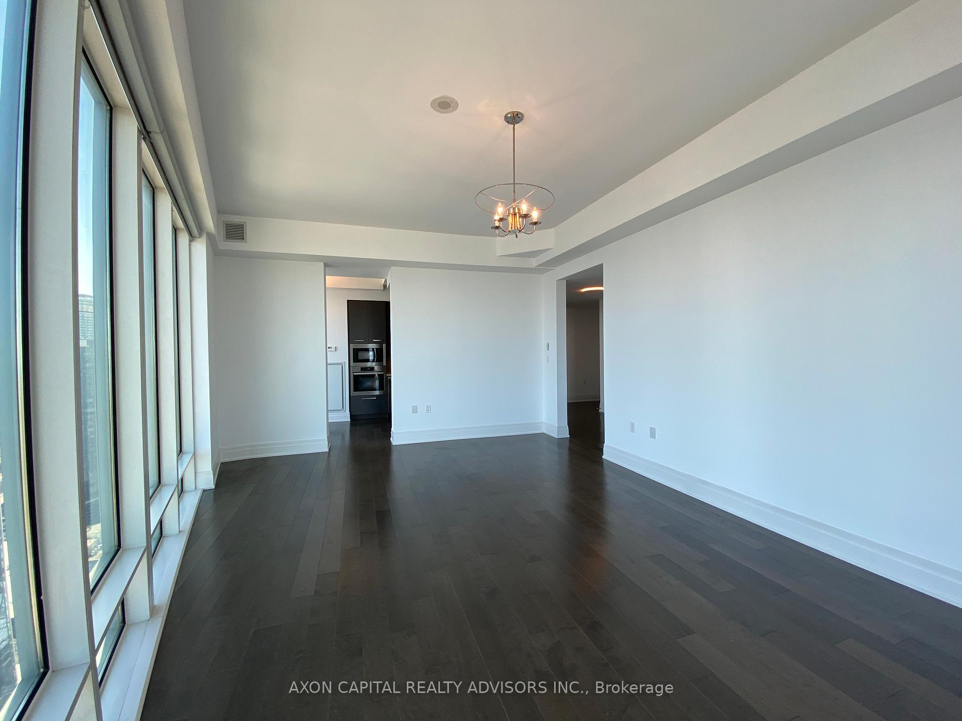 3 Bedrooms Condo at 8 The Esplanade, Toronto For sale