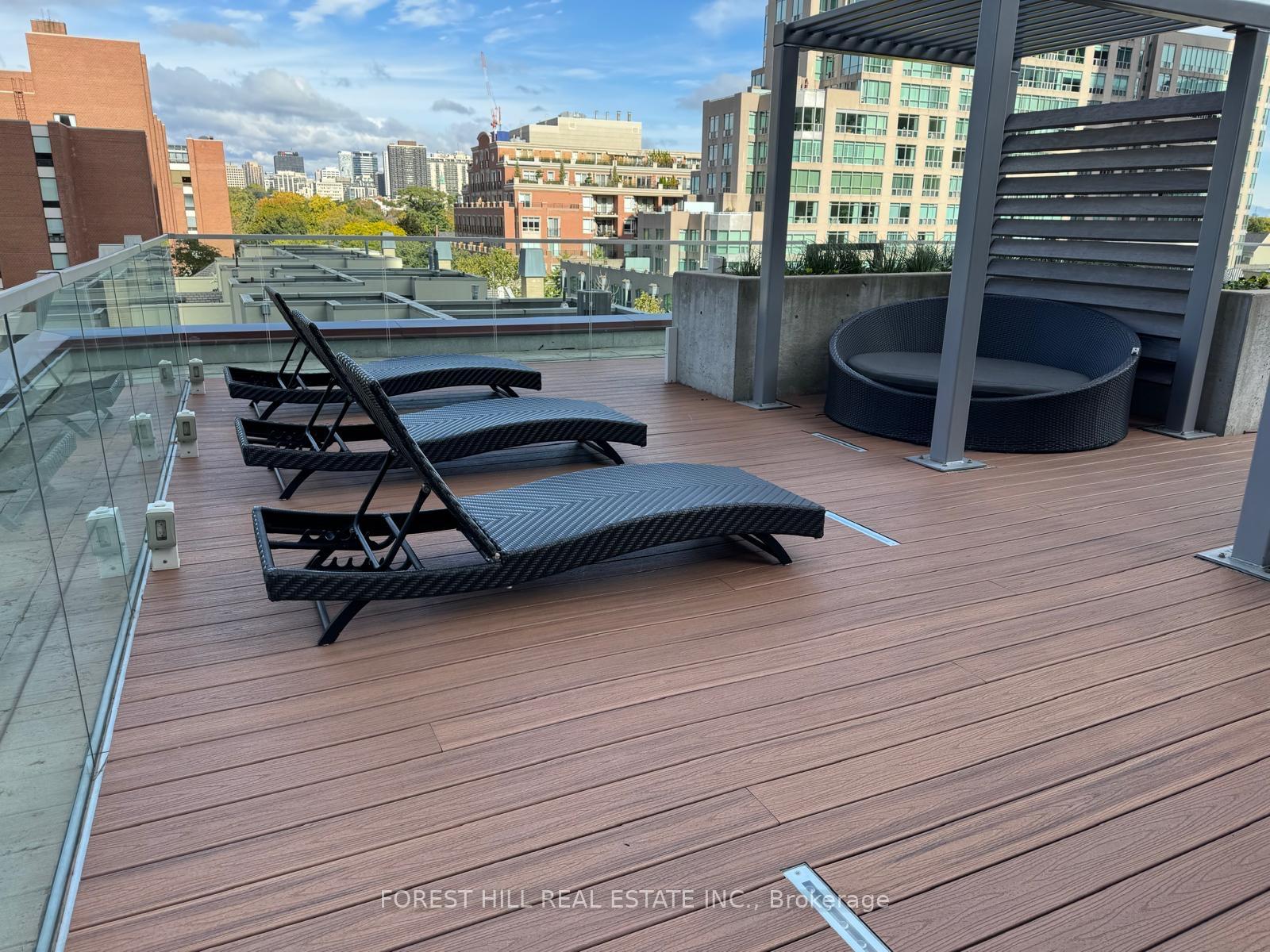 1 Bedroom Condo at 32 Davenport,  Toronto For sale