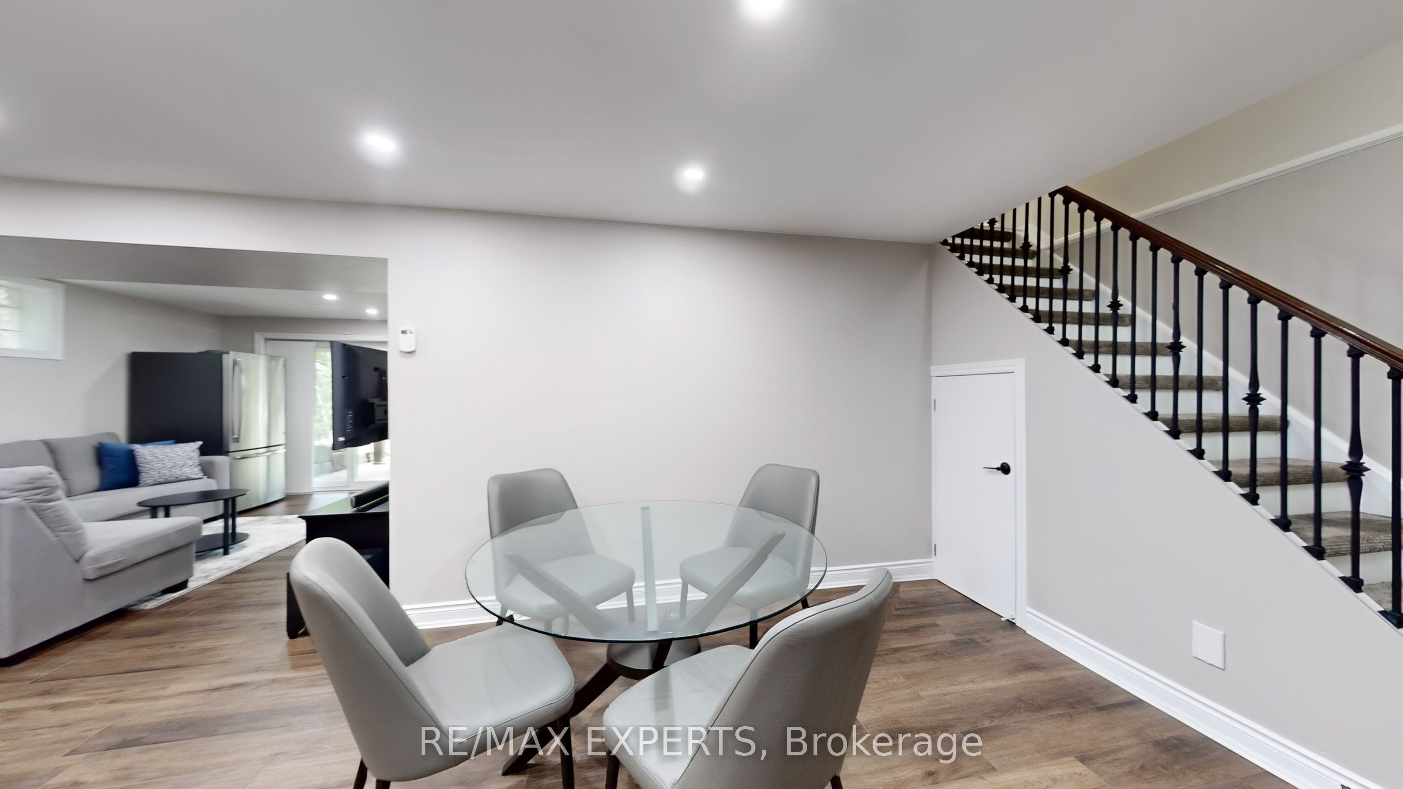 105 Mercury Road