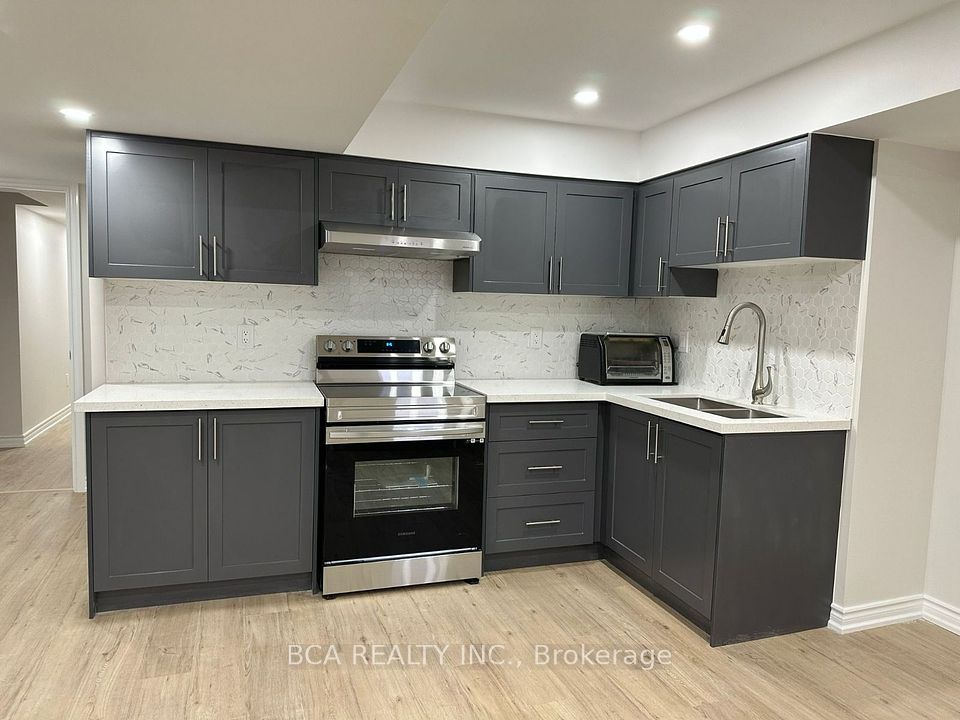 2407 Hibiscus Drive, Pickering, ON L1X 0H2