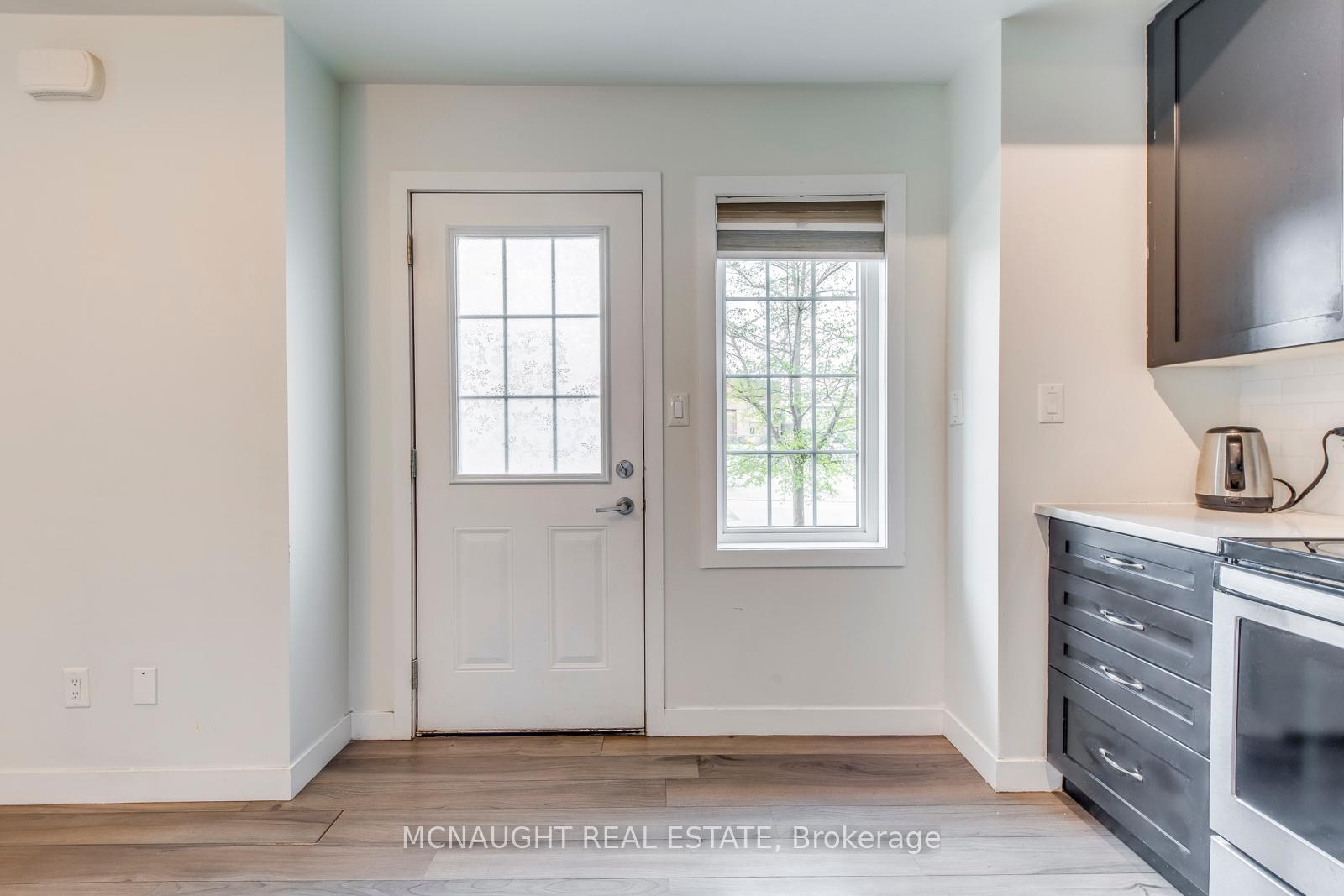 3 Bedrooms Condo at 9 Forbes, Toronto For sale