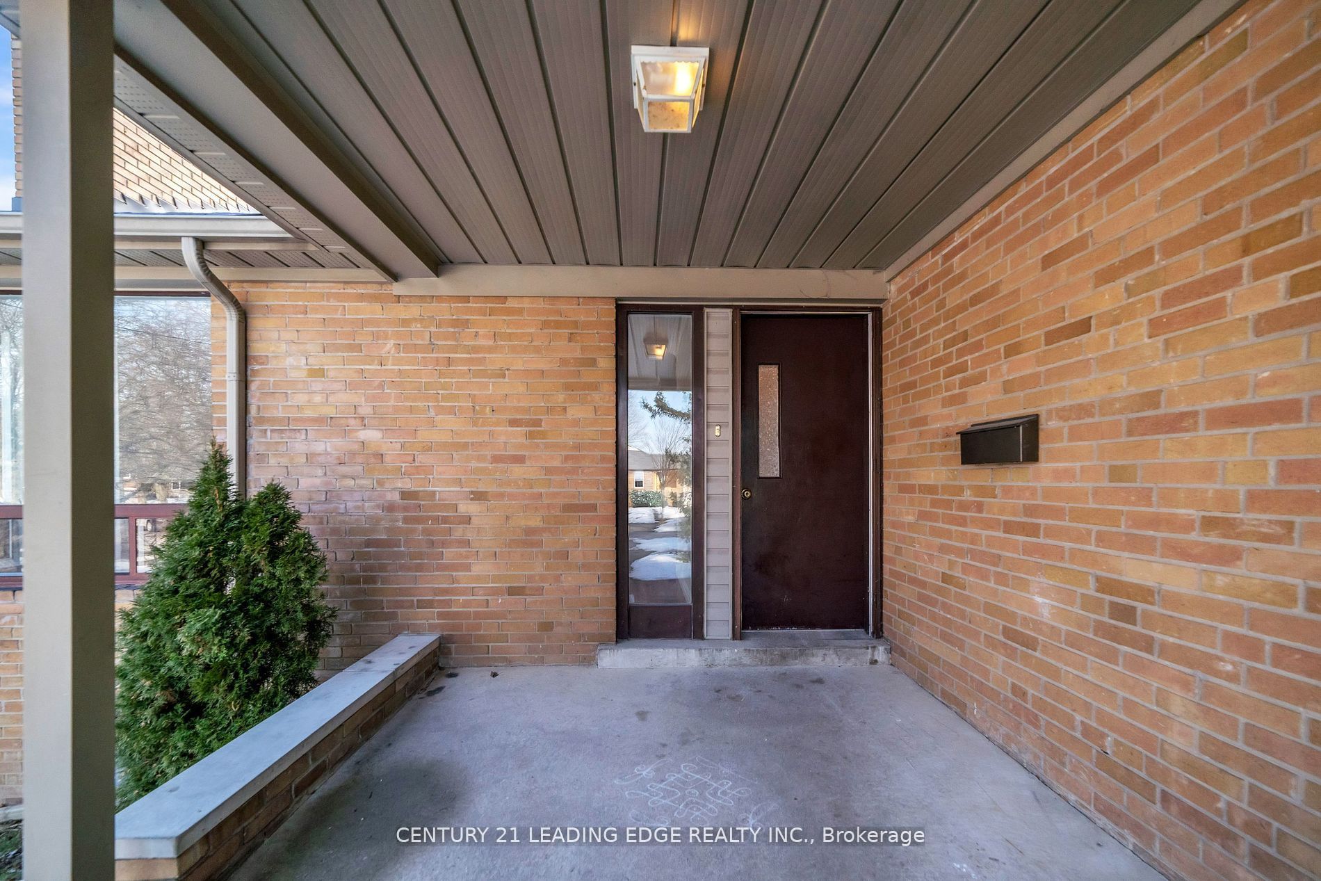 21 Rossander Court