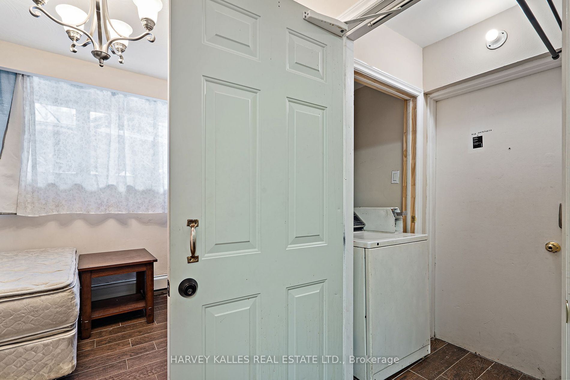58 Garthdale Court W