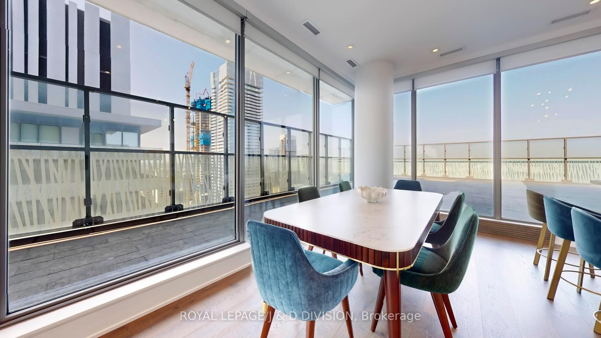 2 Bedrooms Condo at 50 Charles,  Toronto For sale