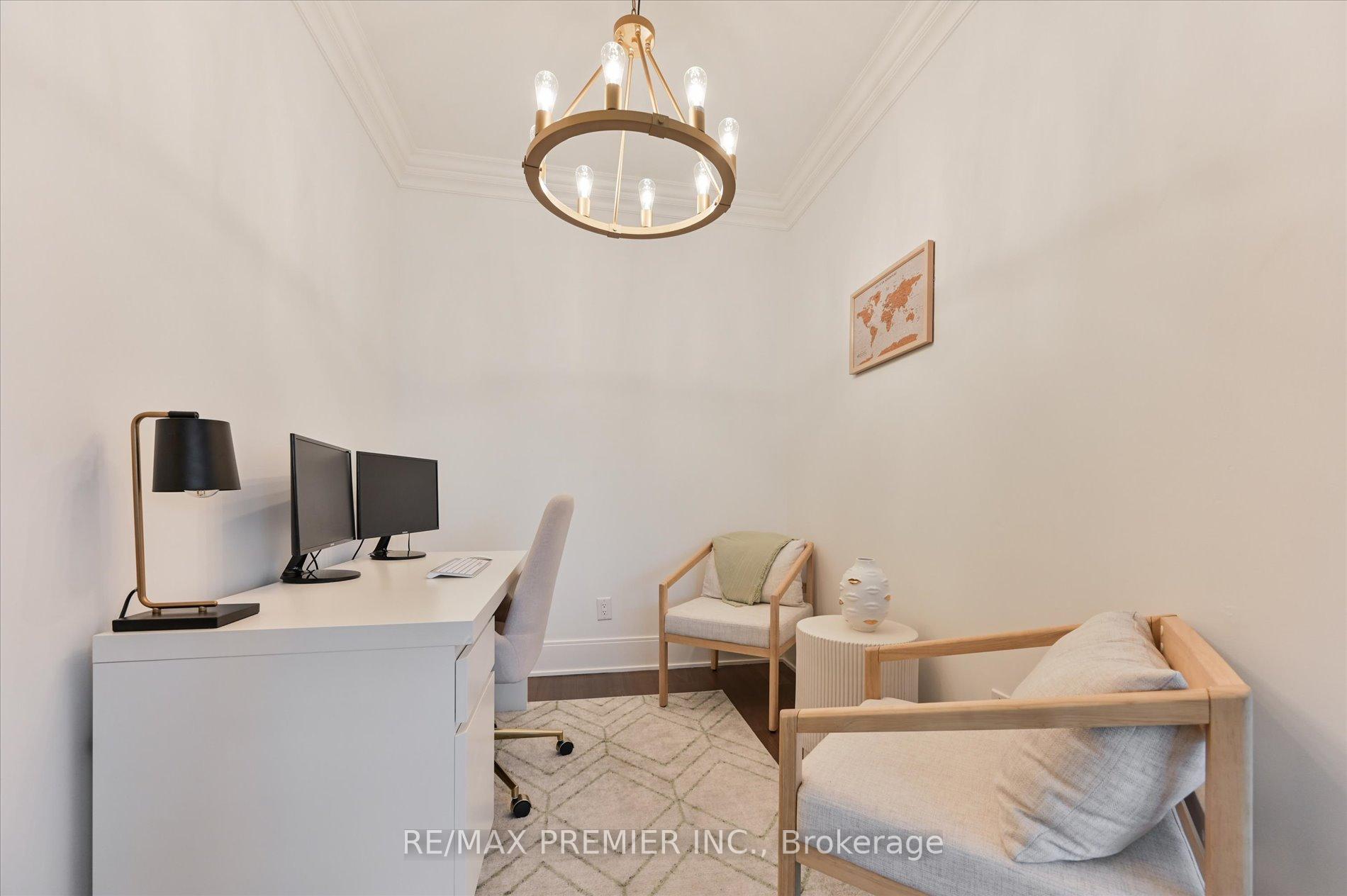 3 Bedrooms Condo at 25 Broadway, Toronto For sale