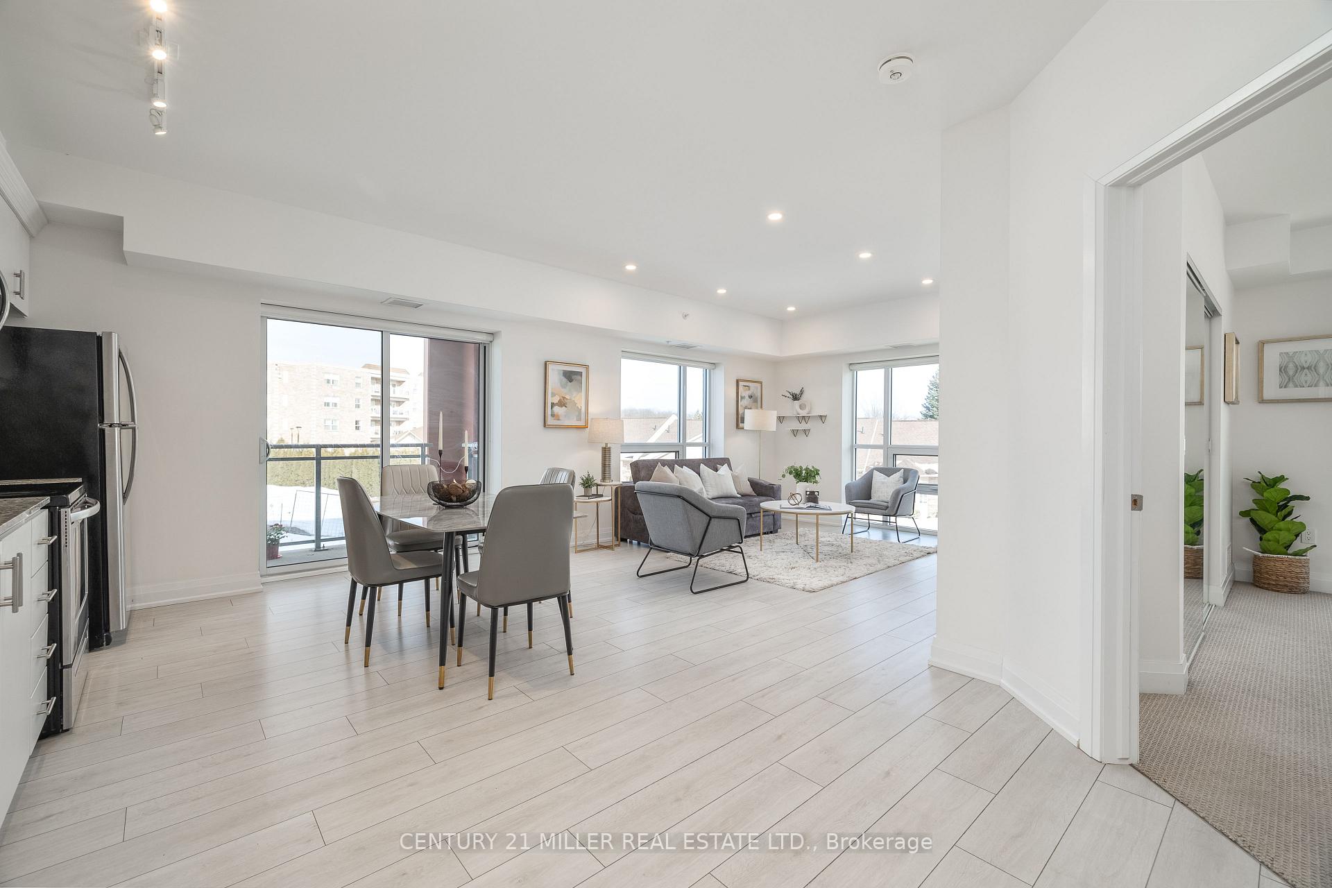 2 Bedrooms Condo at 4040 Upper Middle, Burlington For sale