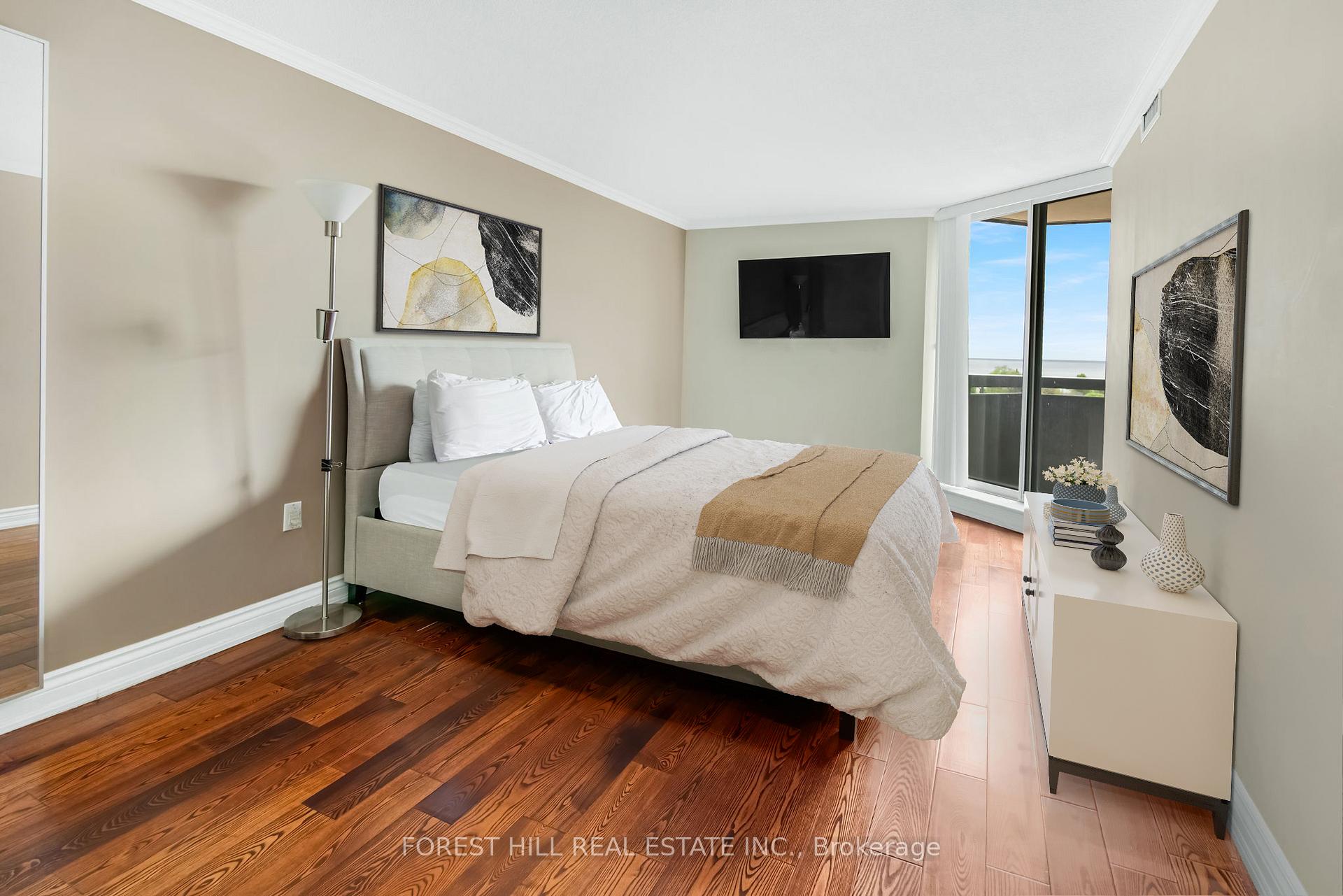 2 Bedrooms Condo at 3845 Lake Shore, Toronto For sale