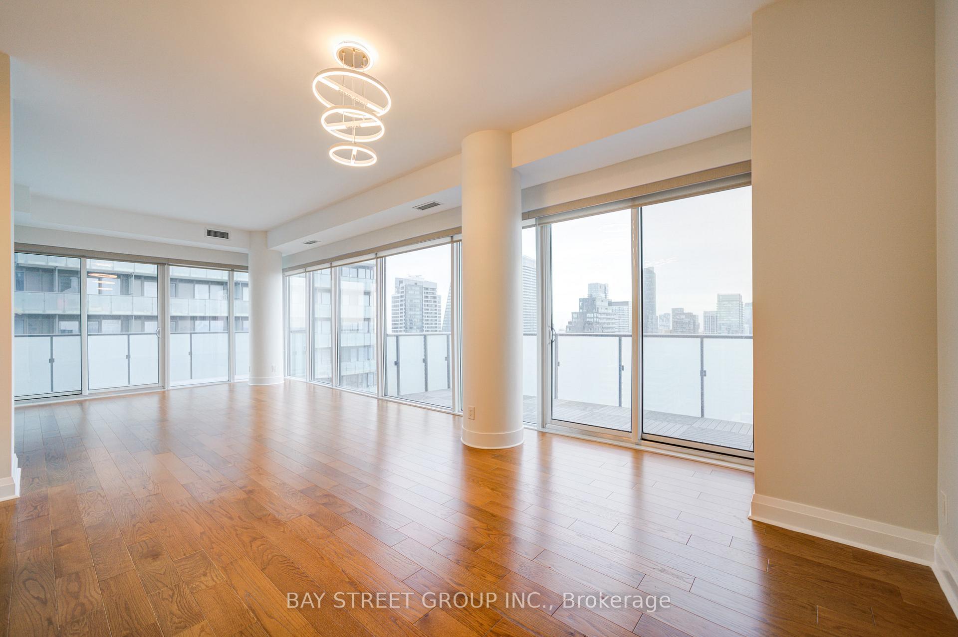 3 Bedrooms Condo at 65 St. Mary, Toronto For sale