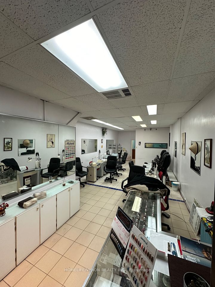 2877 St Clair