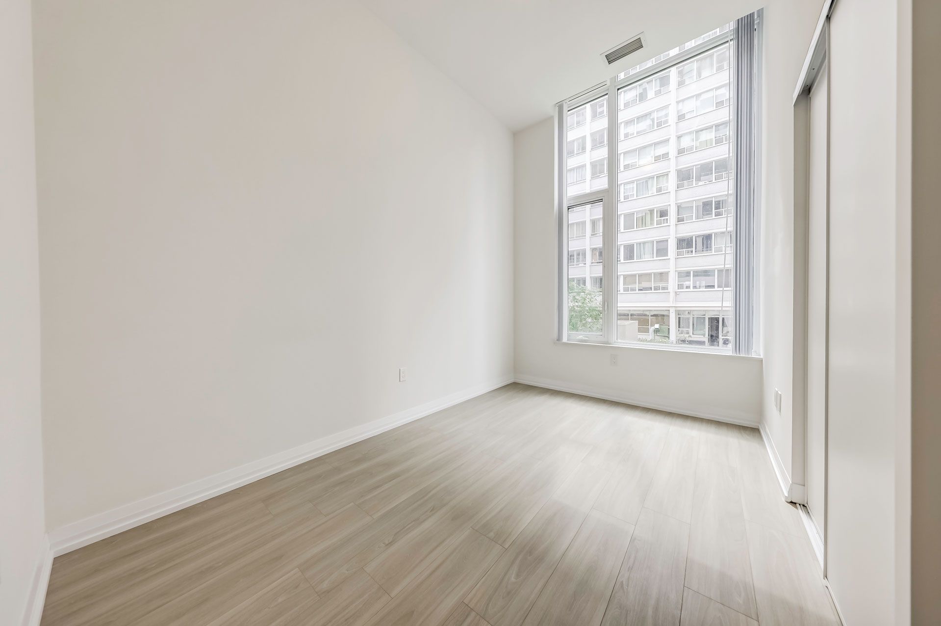 50 Dunfield Avenue TH116