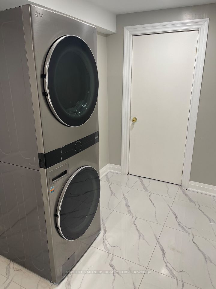 New Laundry, oversized