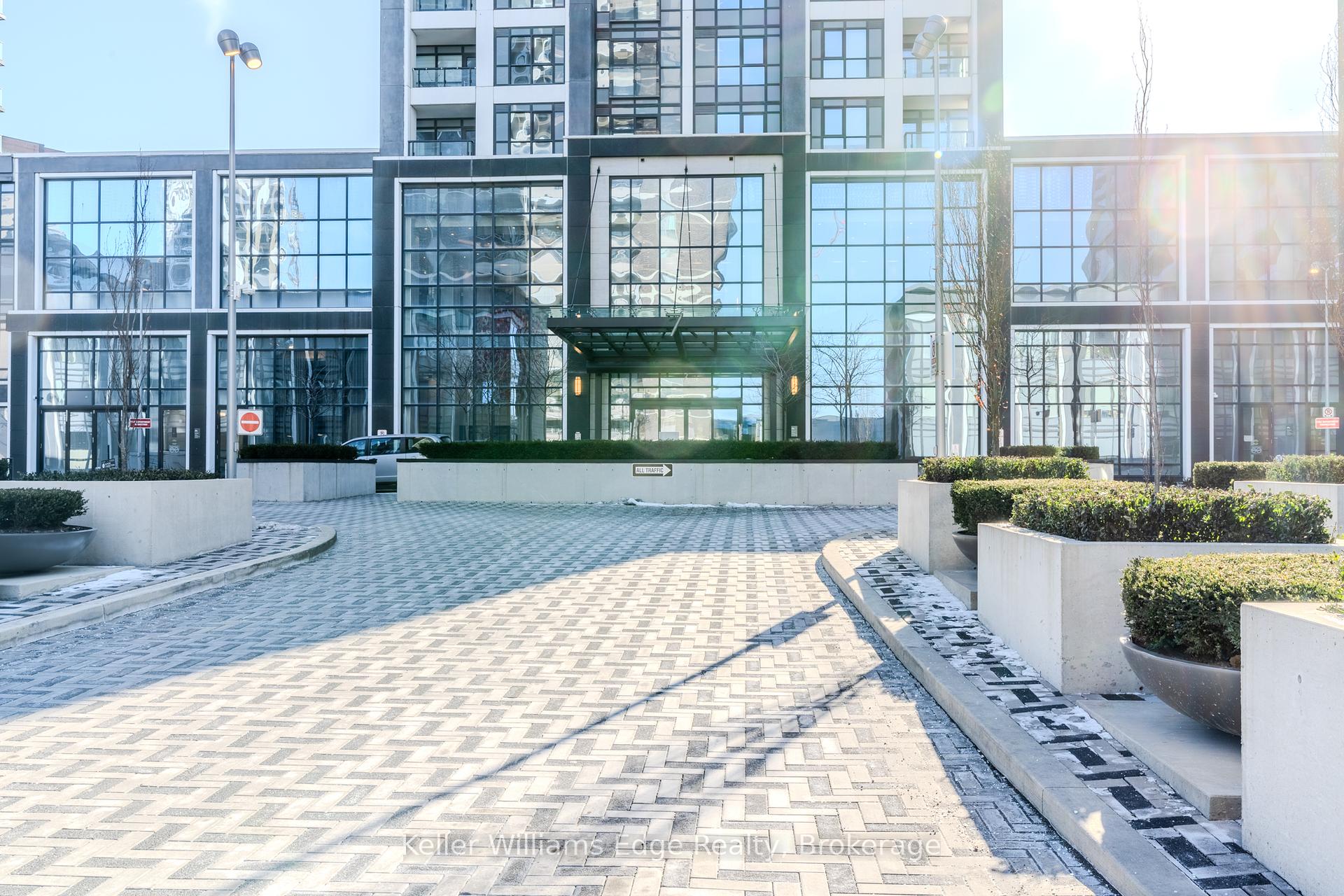 2 Bedrooms Condo at 7 Mabelle,  Toronto For sale