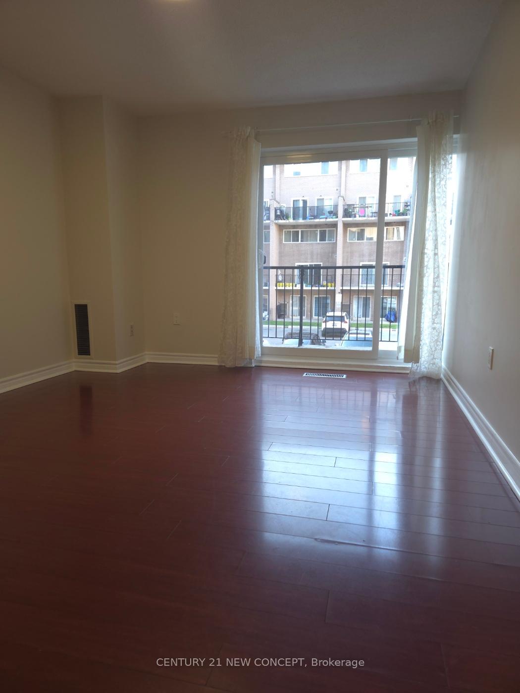 5 Bedrooms Condo at 165 Cherokee, Toronto For sale