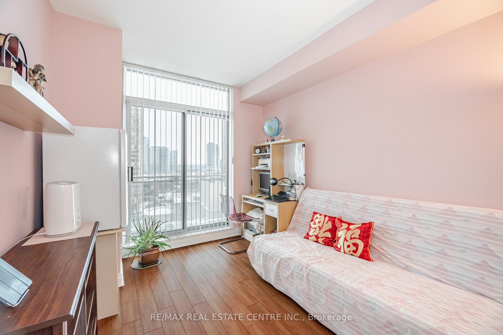 2 Bedrooms Condo at 5 Marine Parade,  Toronto For sale