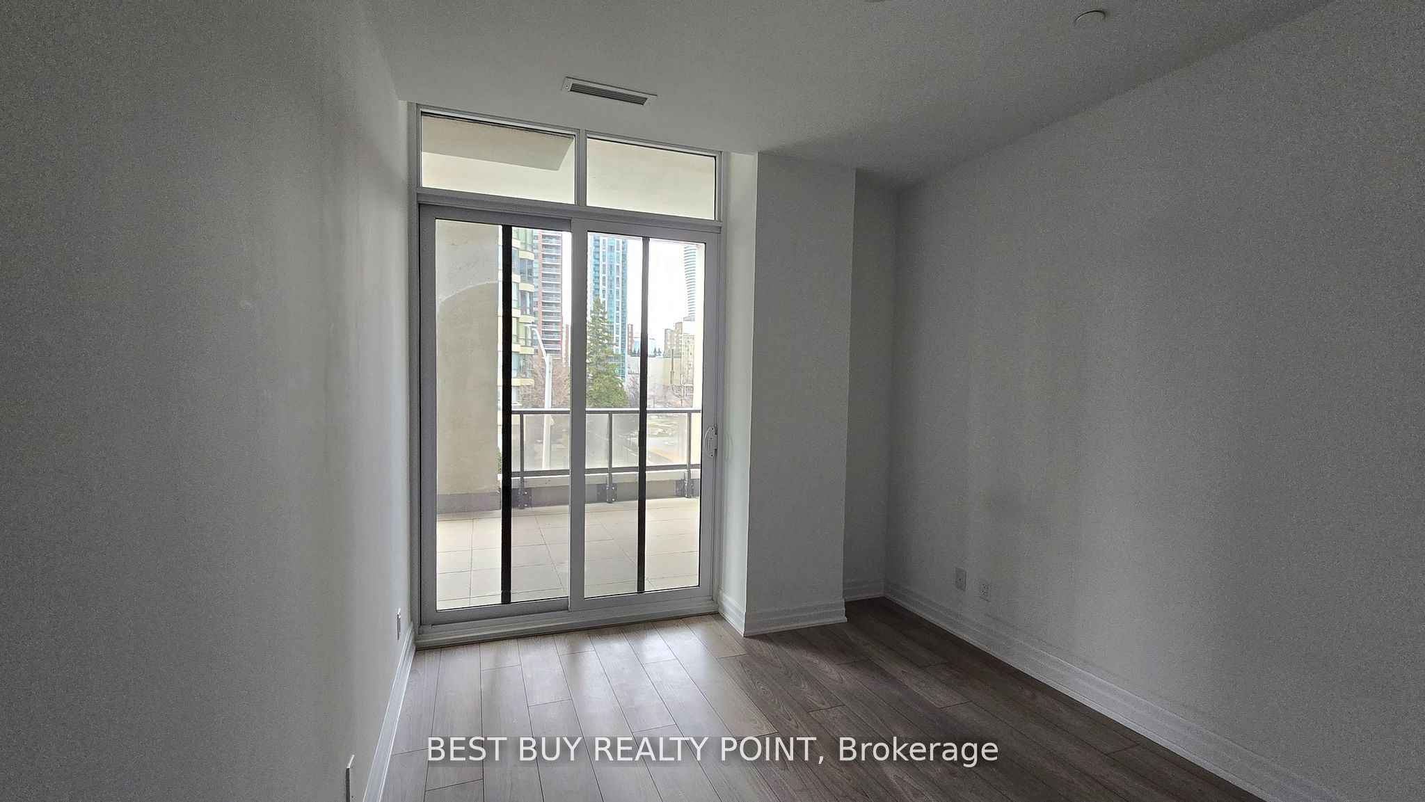 36 Elm Drive W, #201