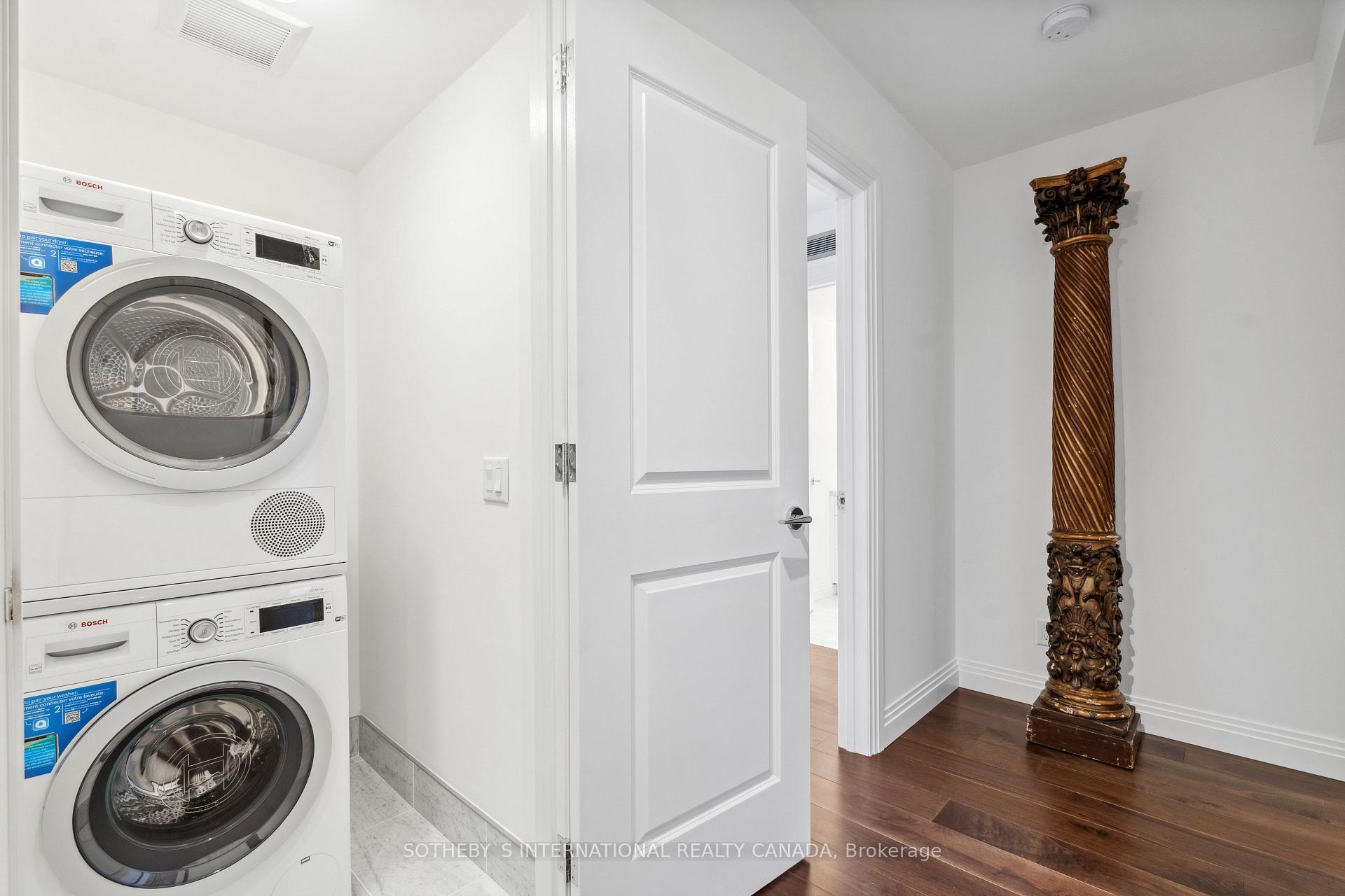 3 Bedrooms Condo at 1 Benvenuto,  Toronto For sale