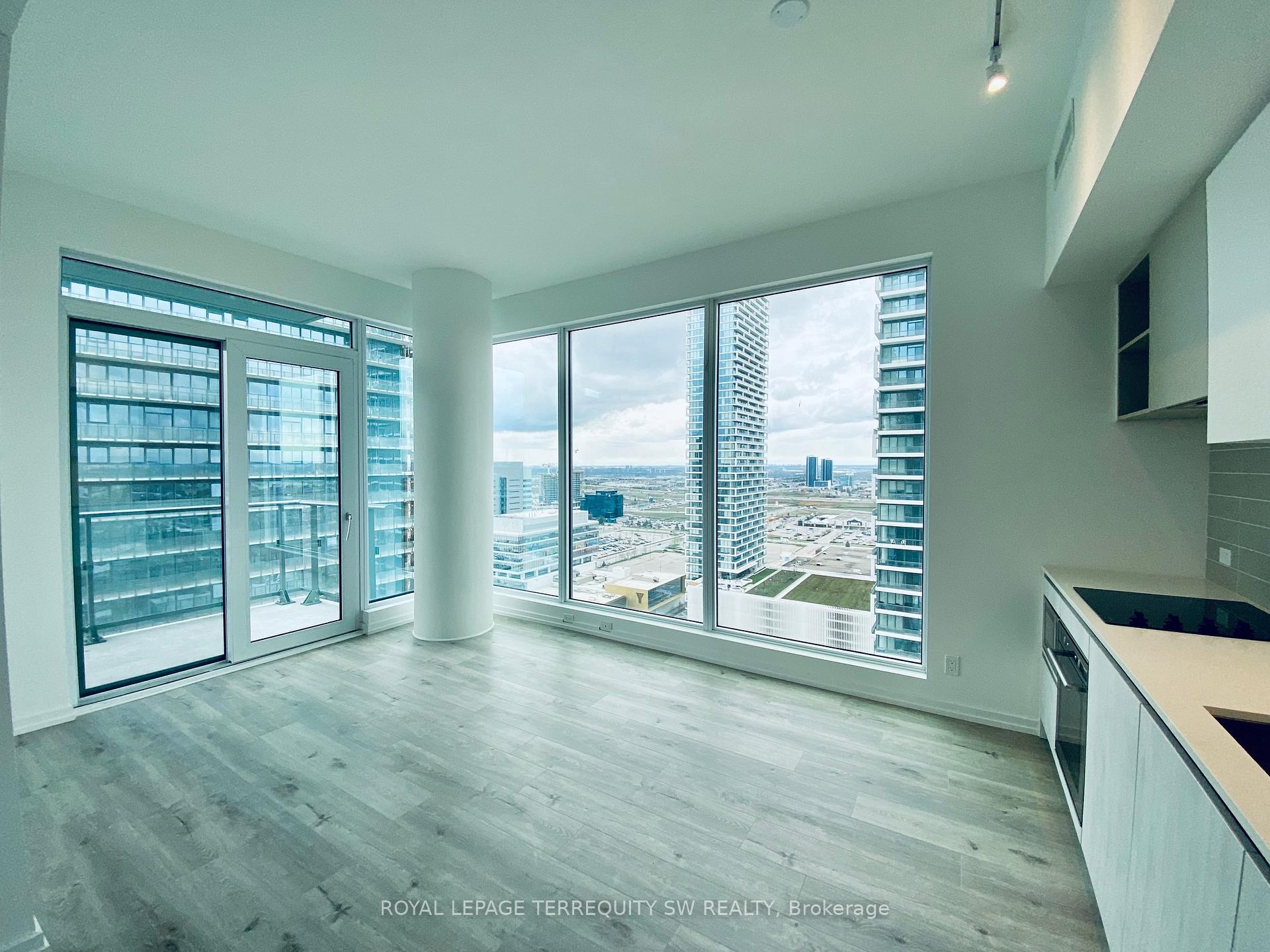 2 Bedrooms Condo at 1000 Portage,  Vaughan For sale
