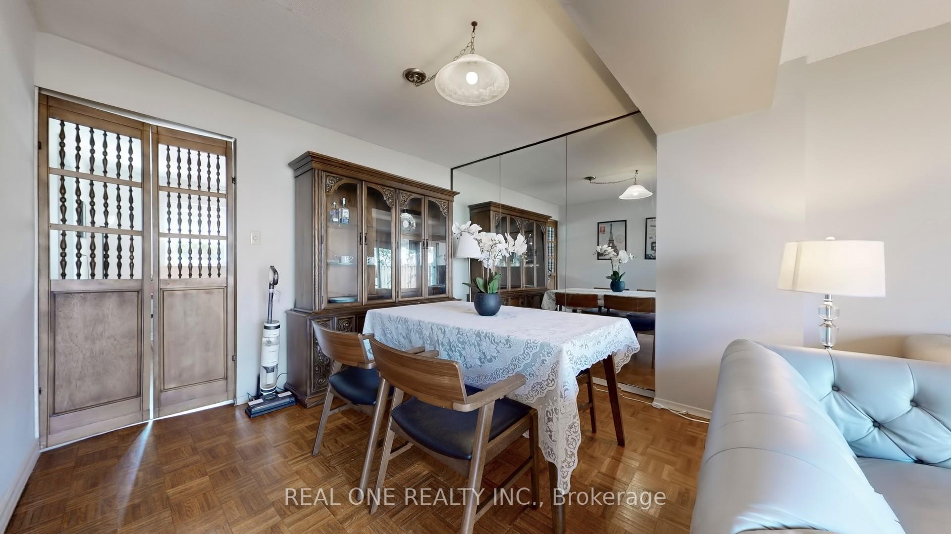 4 Bedrooms Condo at 54 Bonis, Toronto For sale
