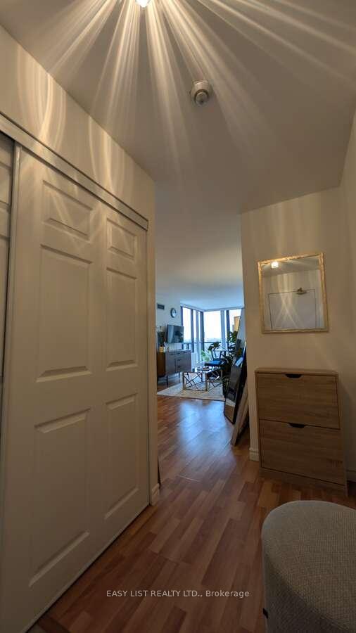 2 Bedrooms Condo at 117 Gerrard, Toronto For sale