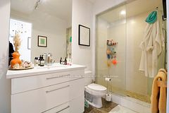 214 Bathurst Street PH 3B
