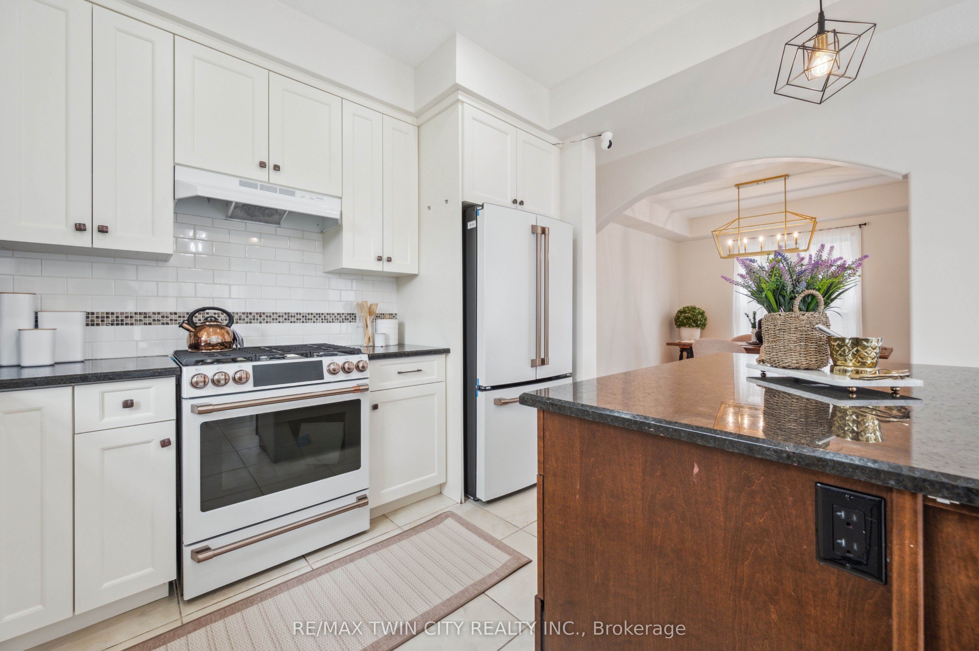 450 Applegate Court