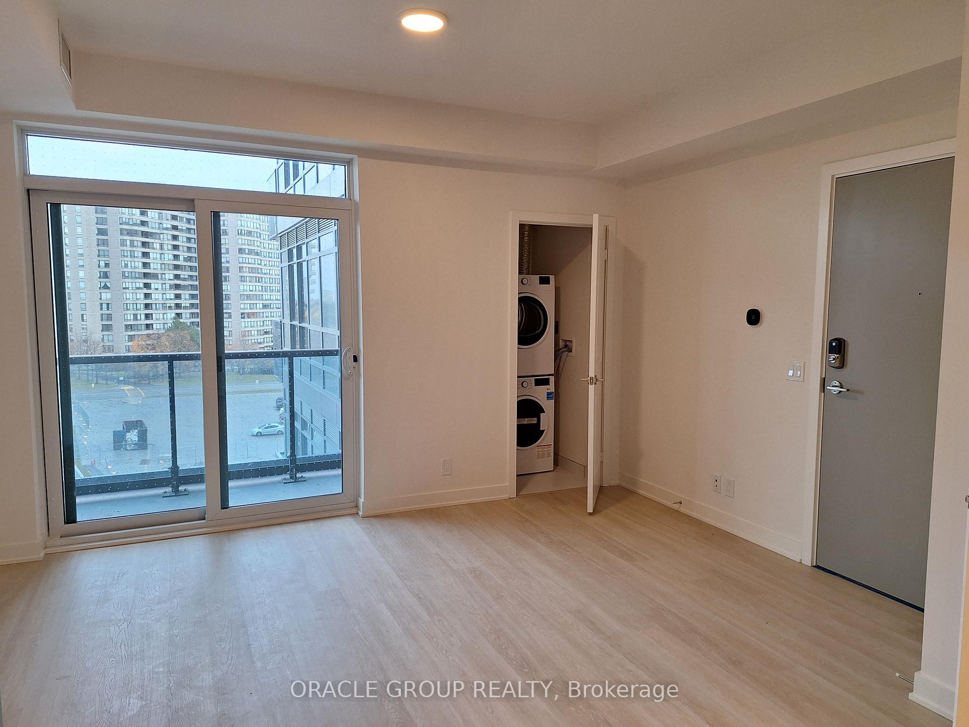 1 Bedroom Condo at 30 Upper Mall,  Vaughan For sale