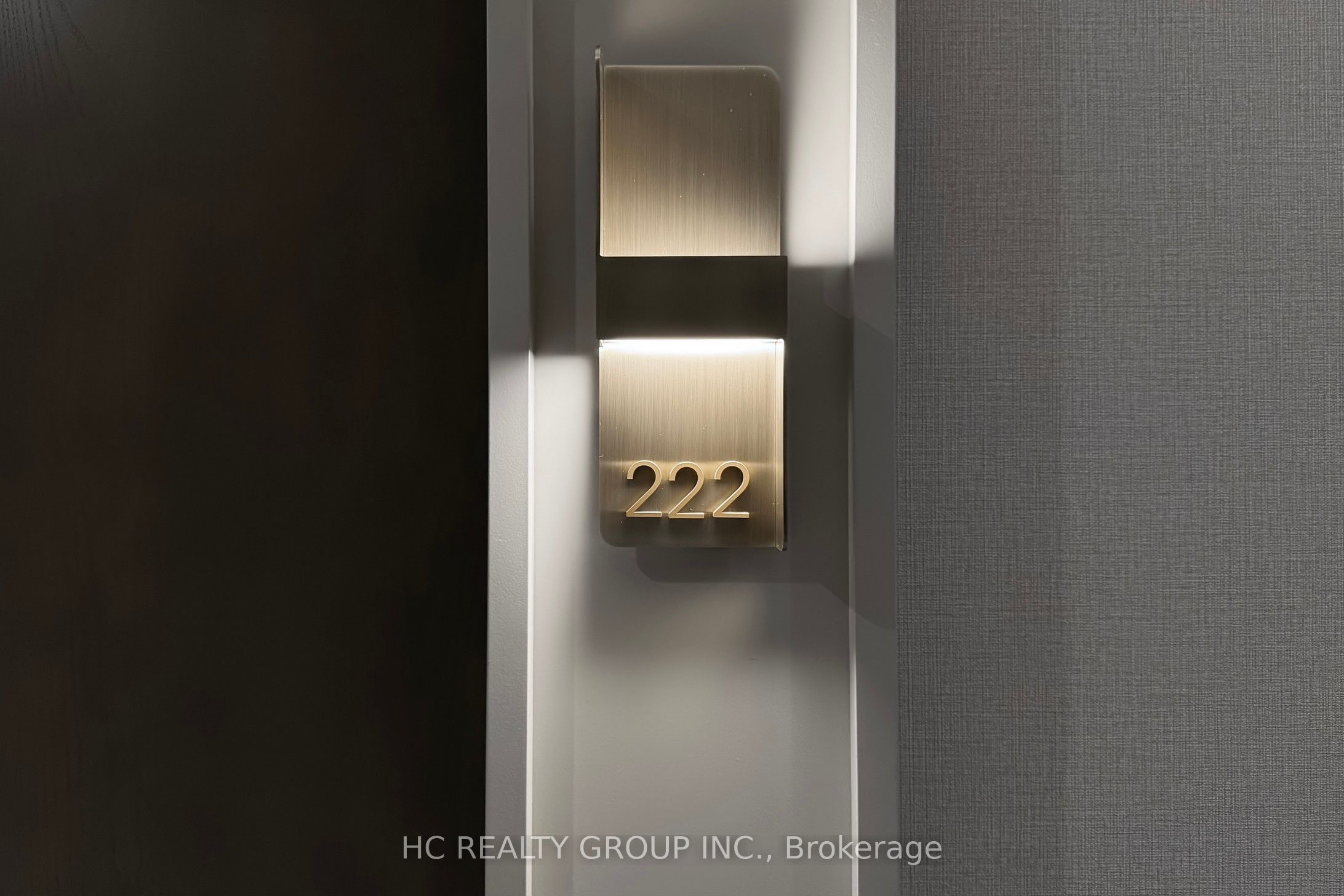 30 Inn On The Park Drive, #222