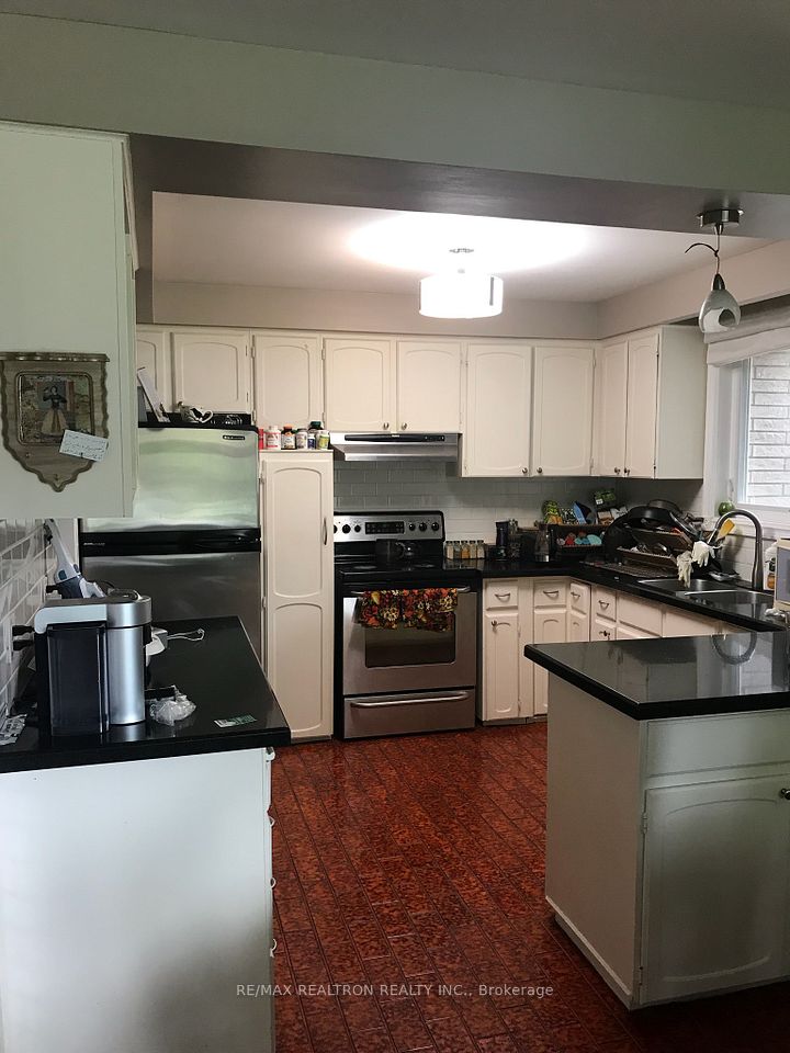 141 Garden Avenue, Richmond Hill, ON L4C 6L7