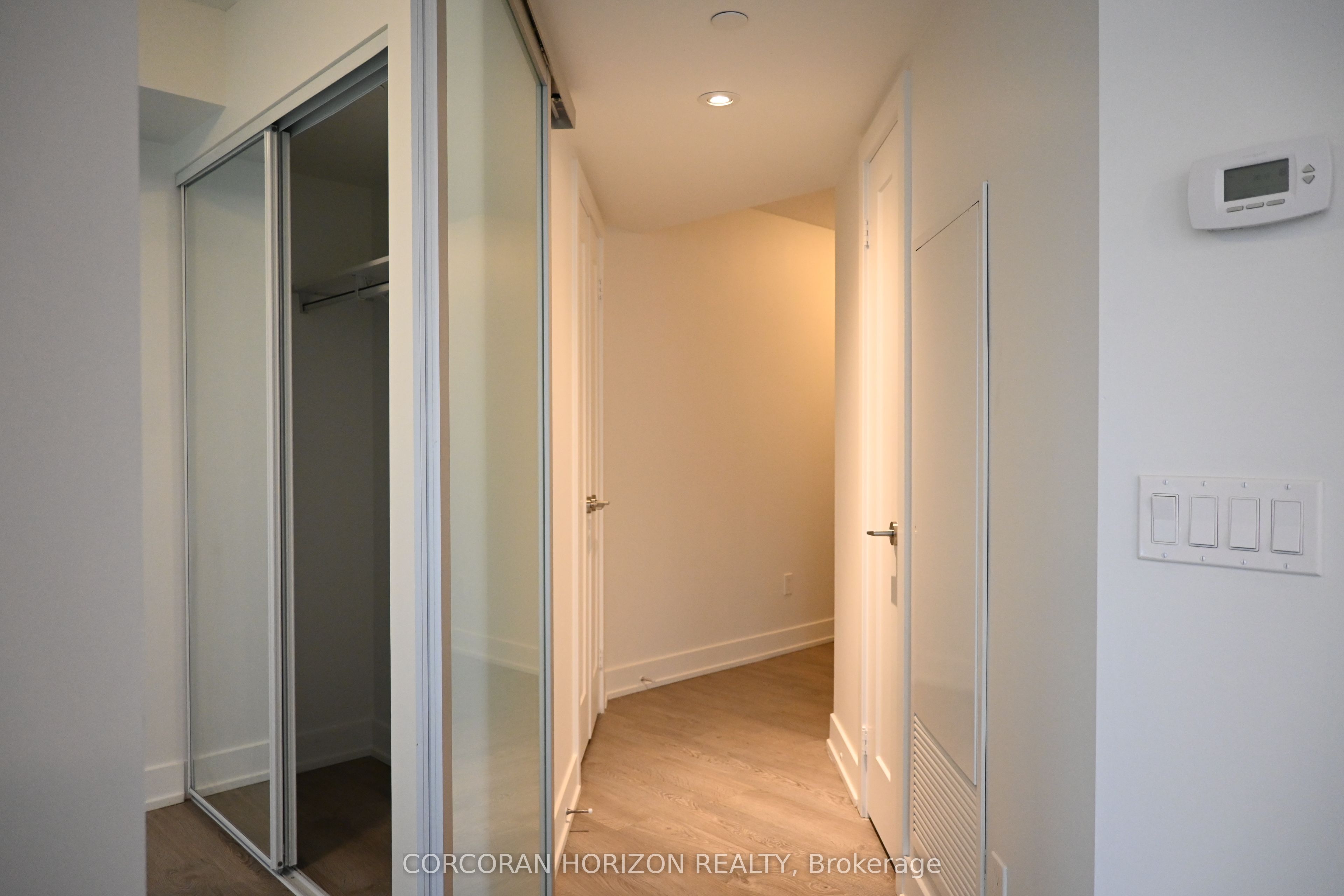 7 Mabelle Avenue, #404