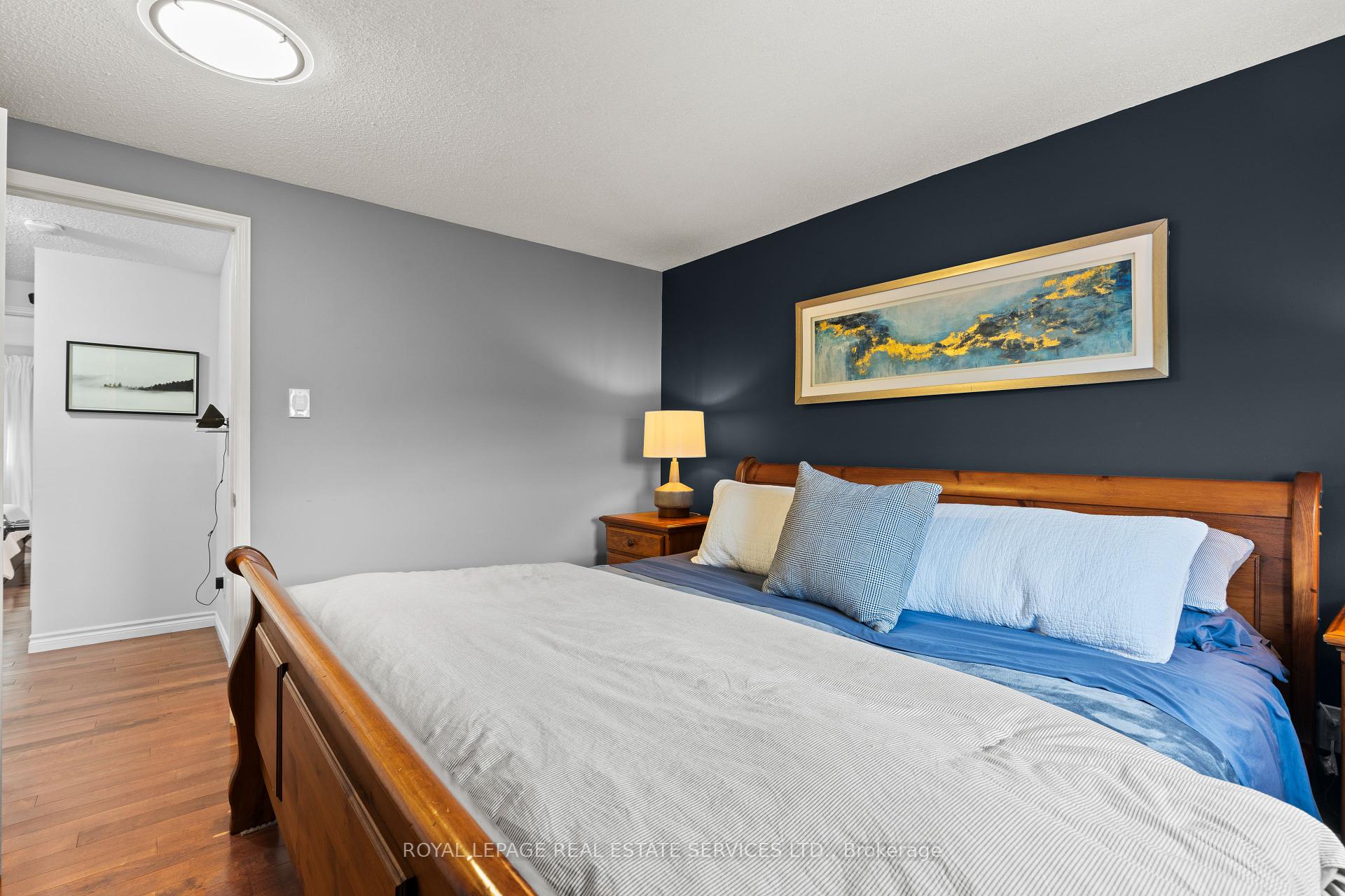 3 Bedrooms Condo at 2065 Amherst Heights, Burlington For sale