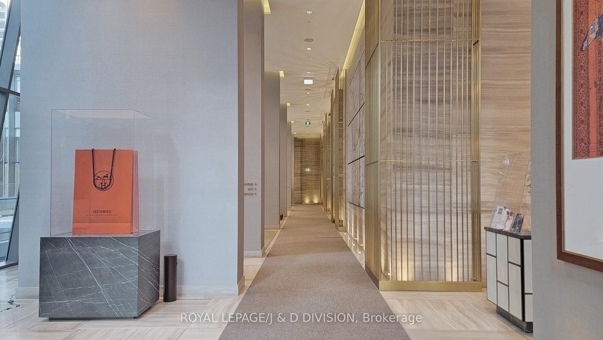 2 Bedrooms Condo at 50 Charles,  Toronto For sale
