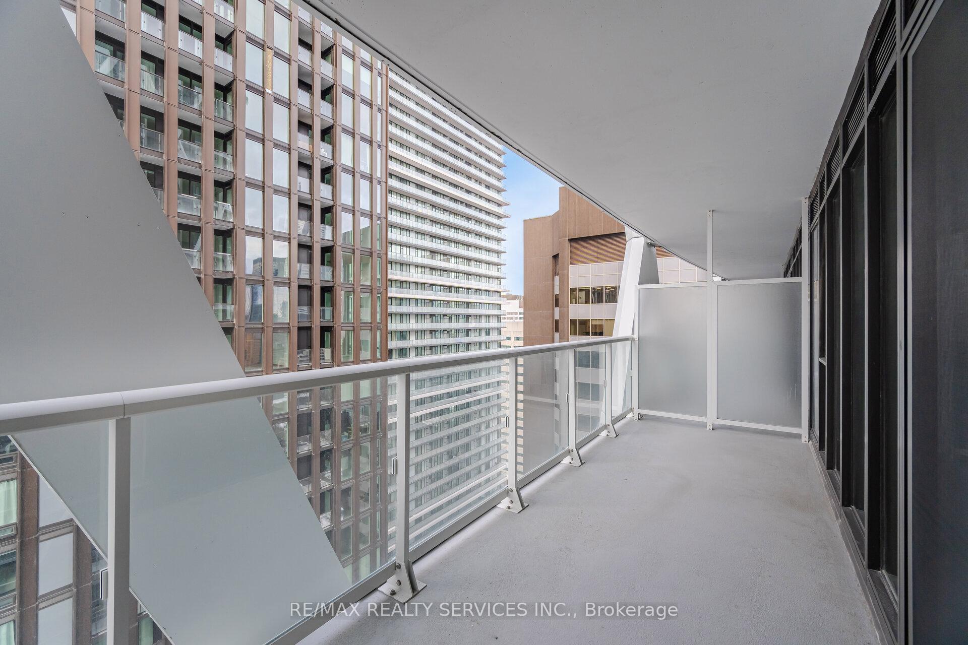 1 Bedroom Condo at 230 Simcoe, Toronto For sale