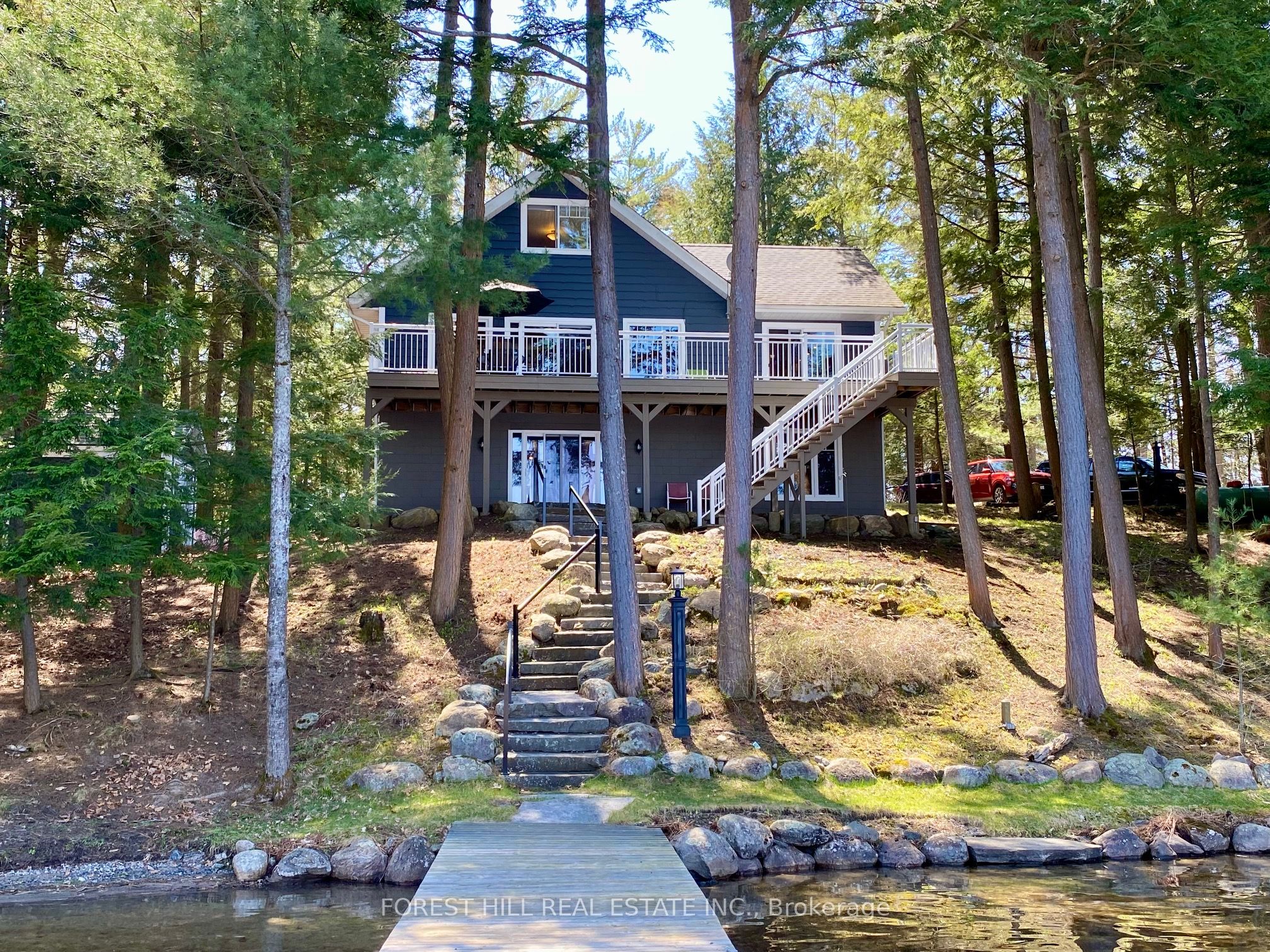 1116 Sagamo Boulevard, Muskoka Lakes, ON P0B 1J0