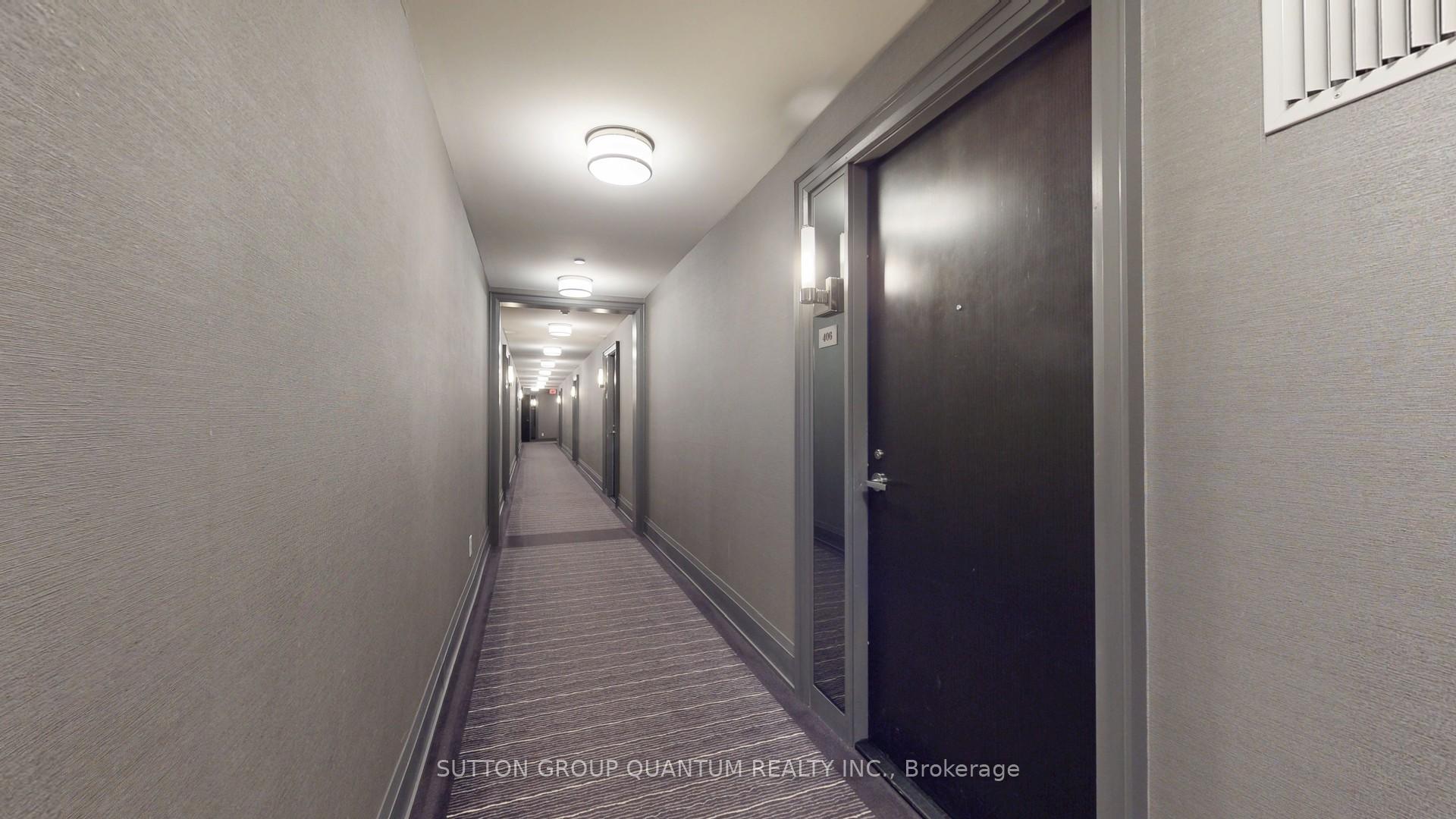 2 Bedrooms Condo at 11 Bronte, Oakville For sale