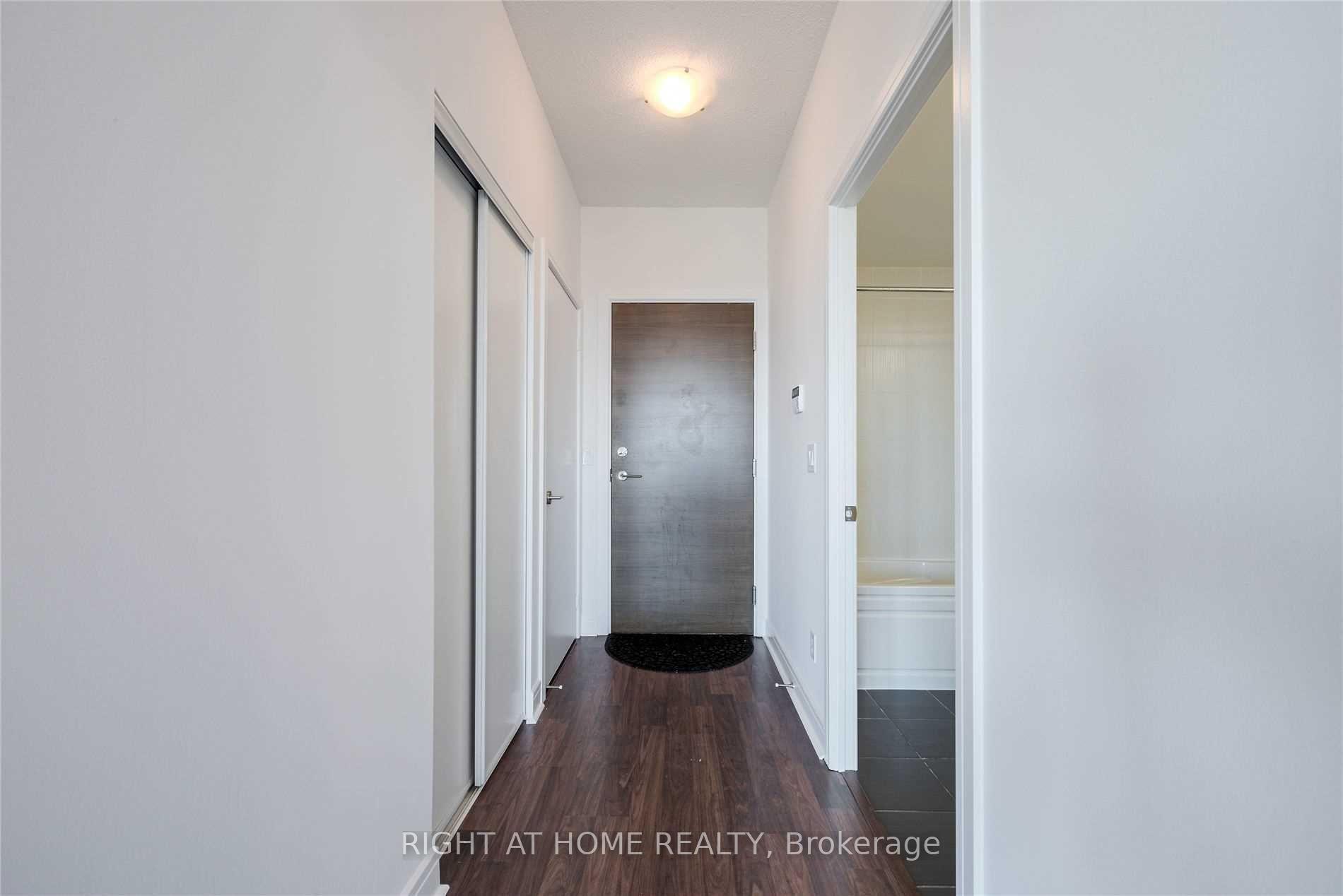 3 Bedrooms Condo at 35 Brian Peck, Toronto For sale