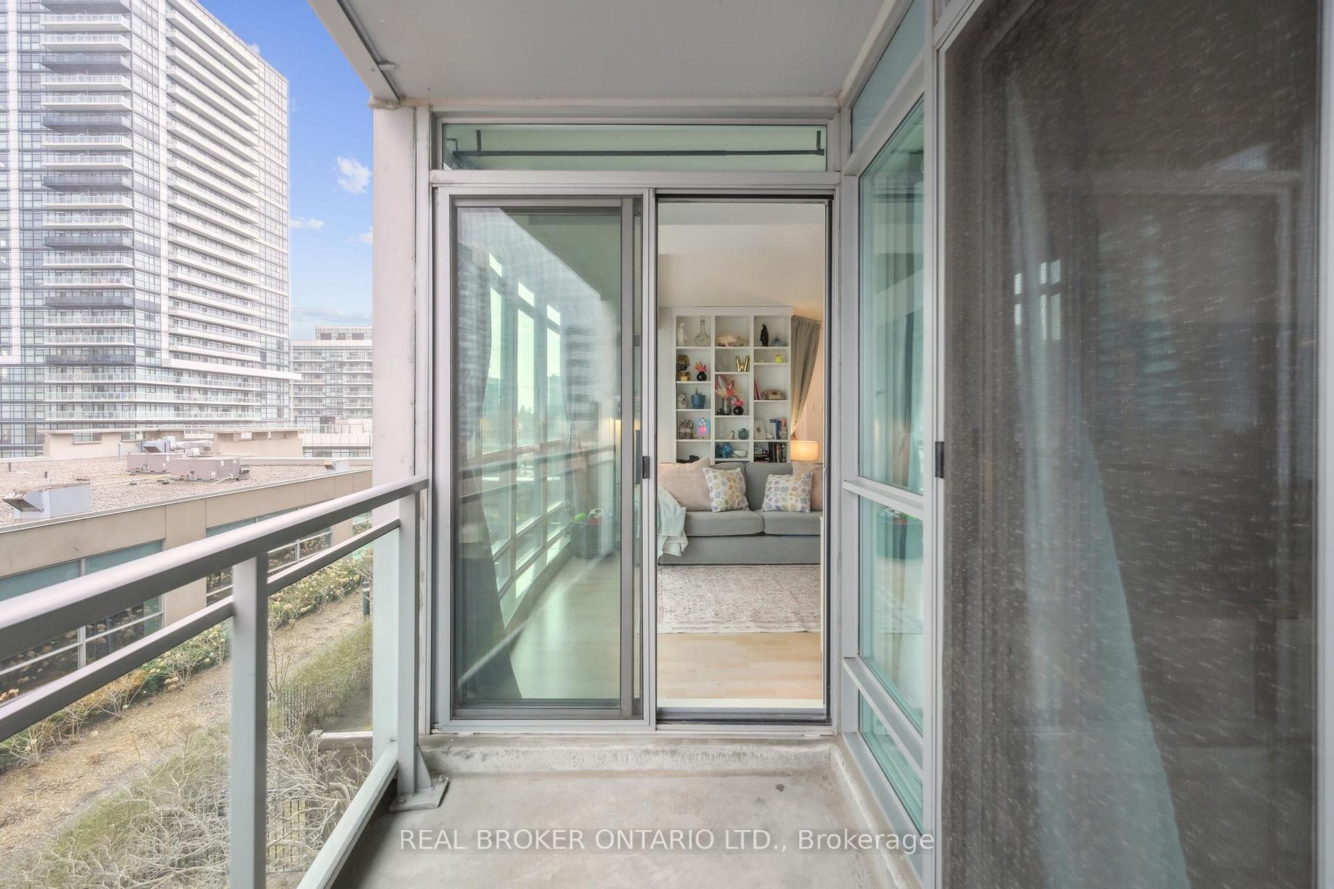 3 Bedrooms Condo at 185 Legion, Toronto For sale
