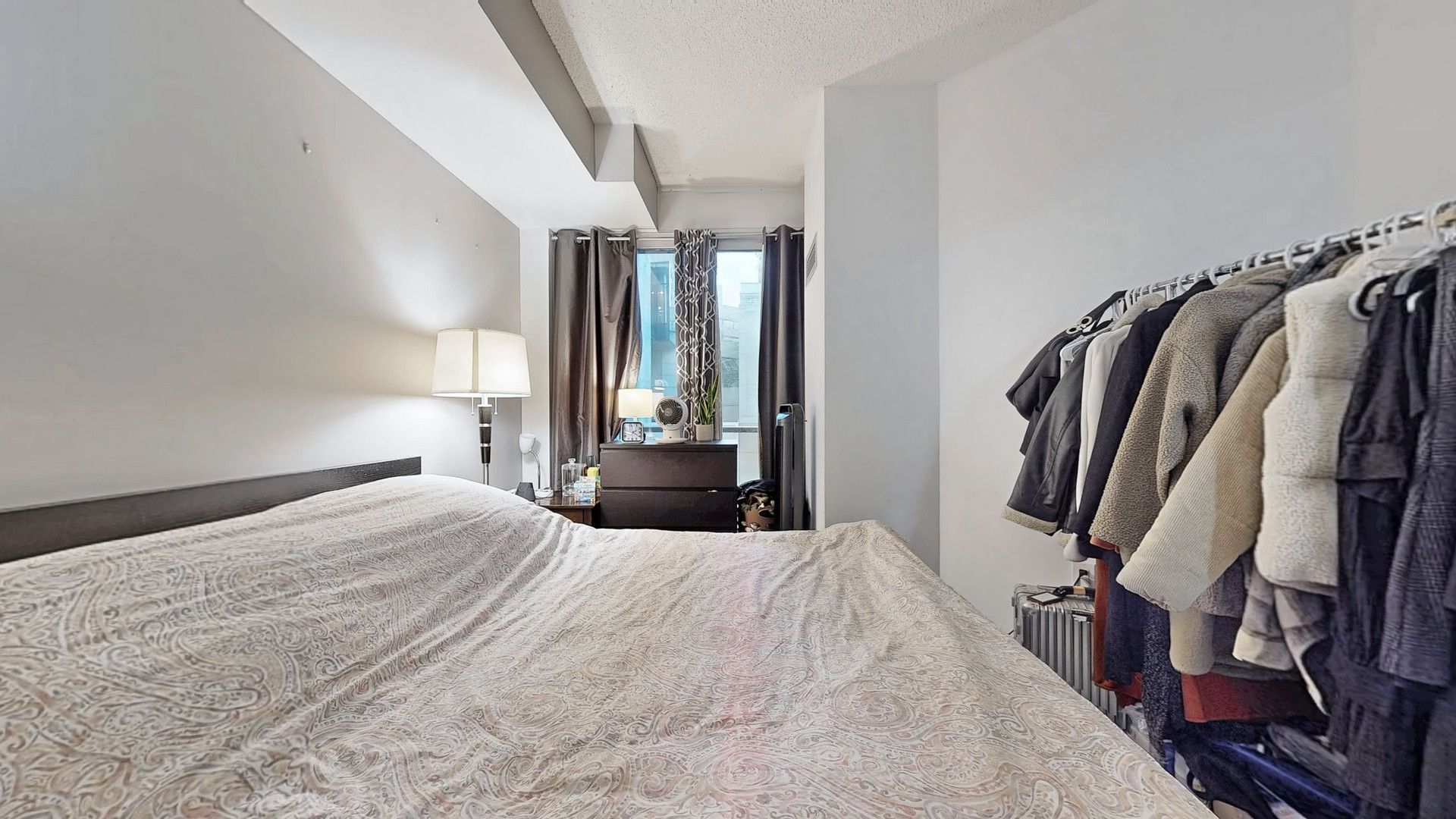 85 Bloor Street E 903