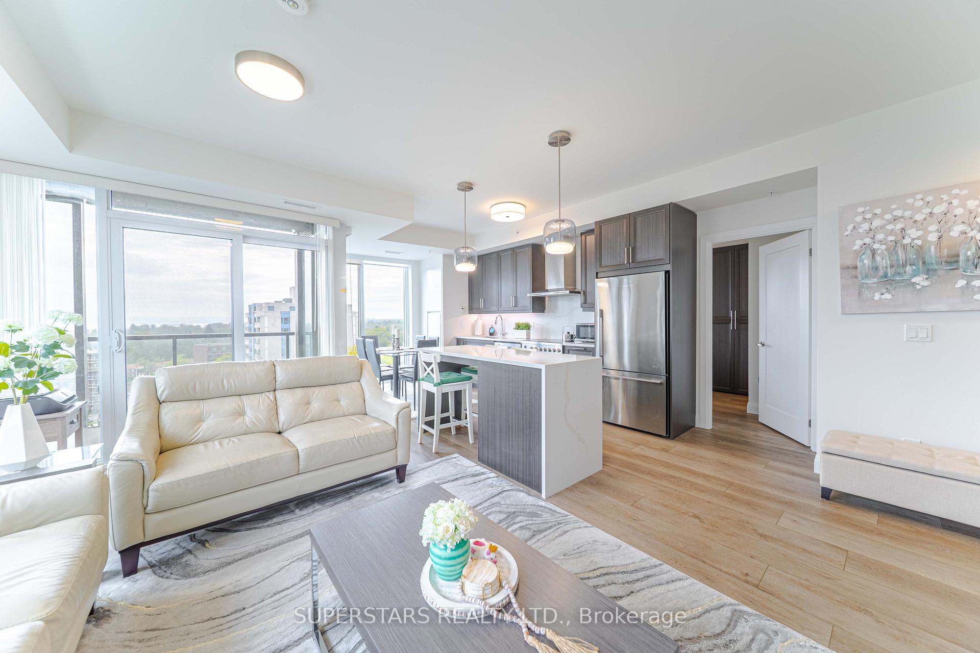 2 Bedrooms Condo at 500 Brock, Burlington For sale