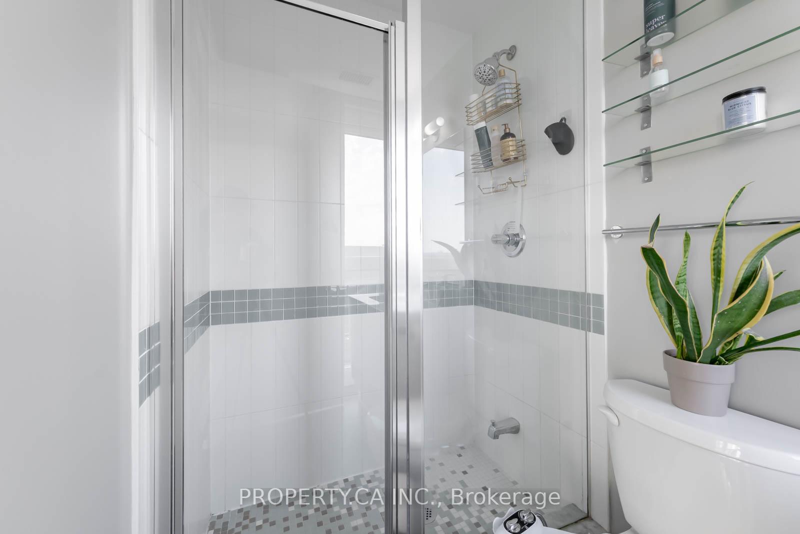 2 Bedrooms Condo at 165 Legion, Toronto For sale