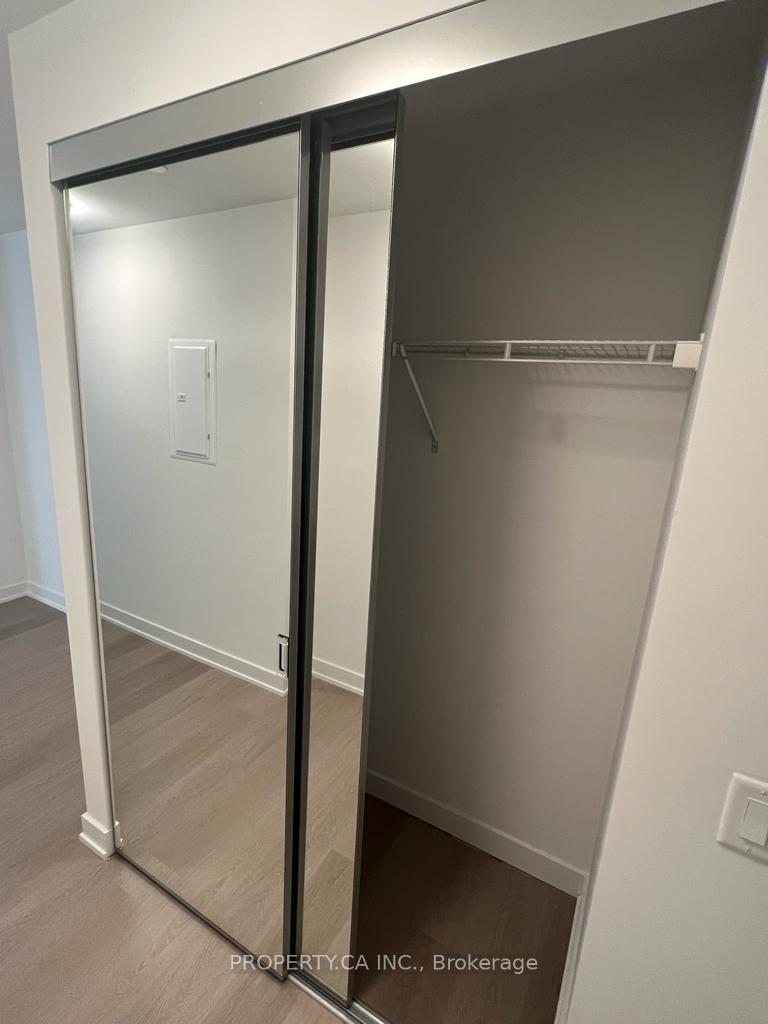 3 Bedrooms Condo at 3883 Quartz, Mississauga For sale