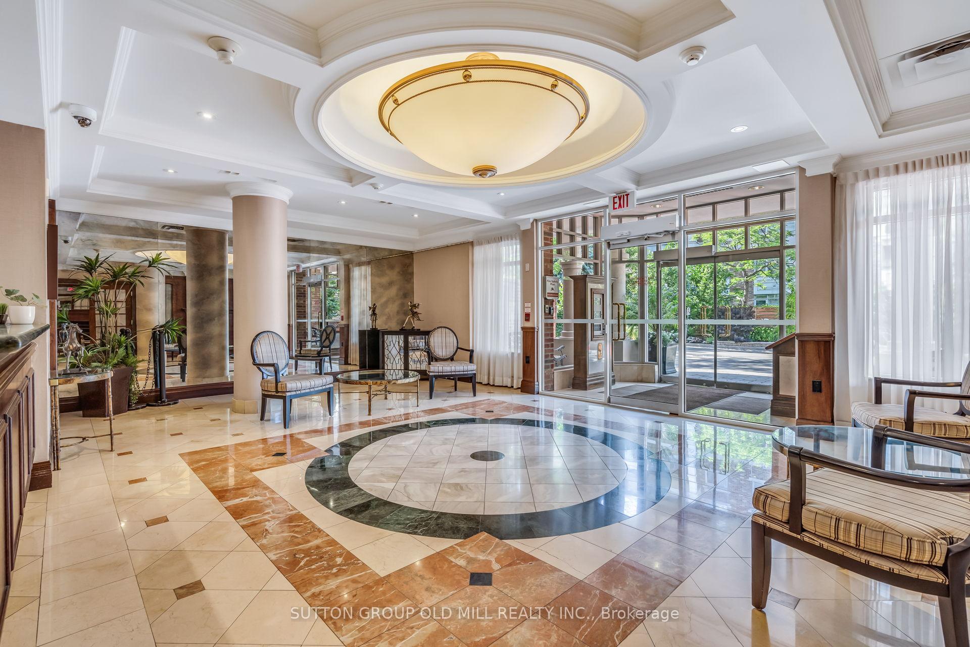3 Bedrooms Condo at 10 Old Mill, Toronto For sale
